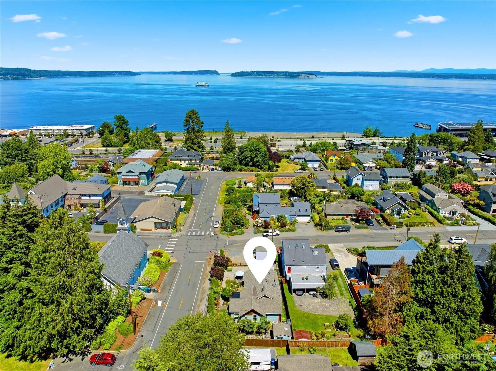 Property photo for 308 Loveland Avenue, Mukilteo