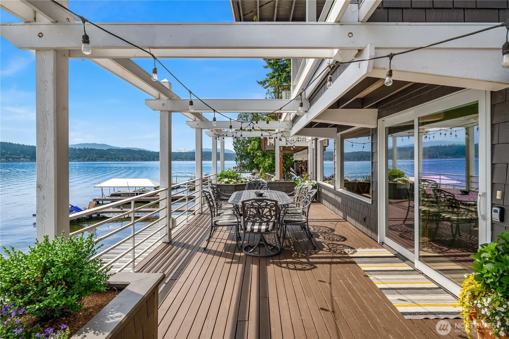 Property photo for 2240 W Lake Sammamish Pkwy Ne, Redmond photo 4