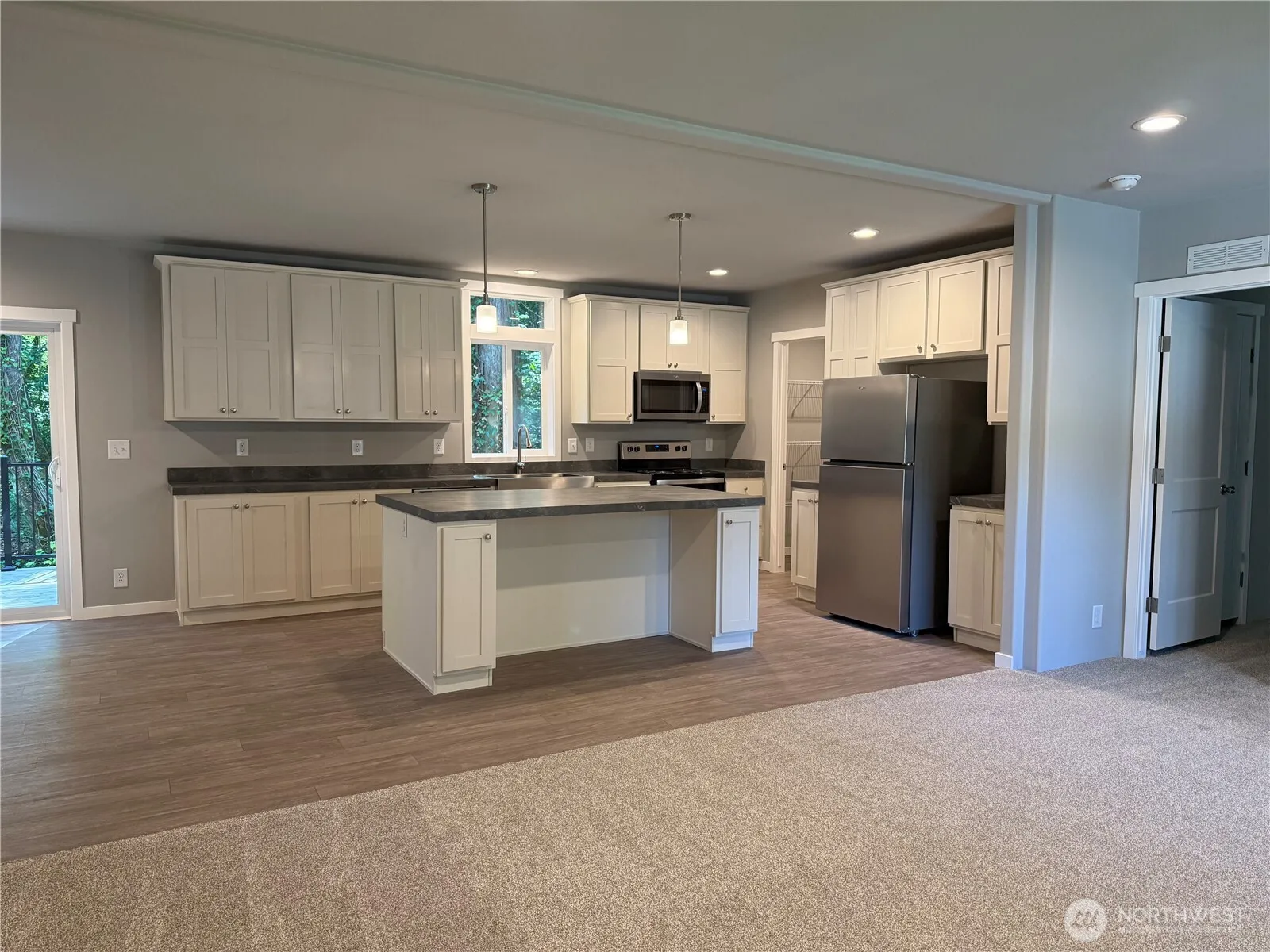 Property photo for 1118 Brentwood Drive, Bremerton photo 2