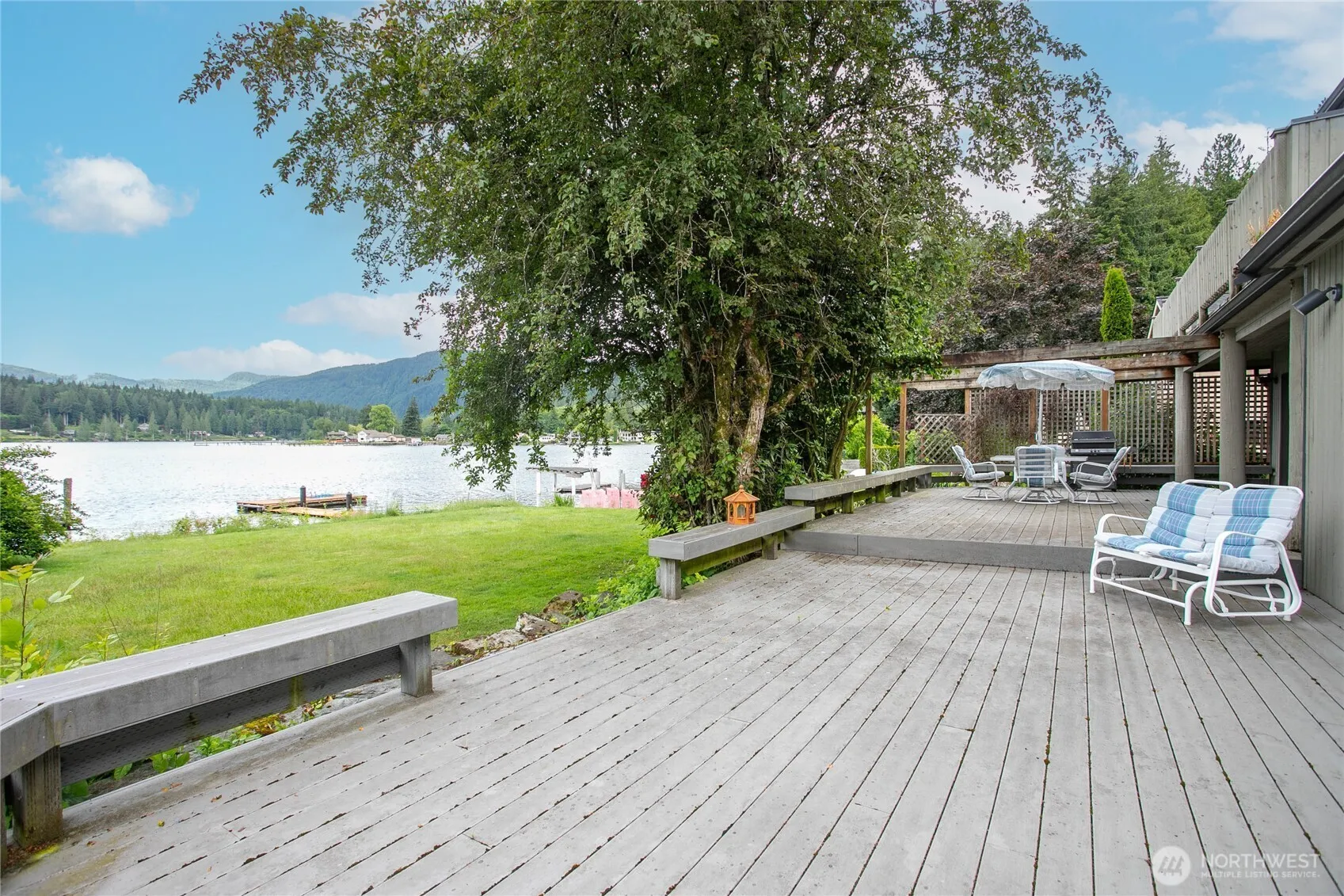 Property photo for 859 E Lake Samish Road, Bellingham