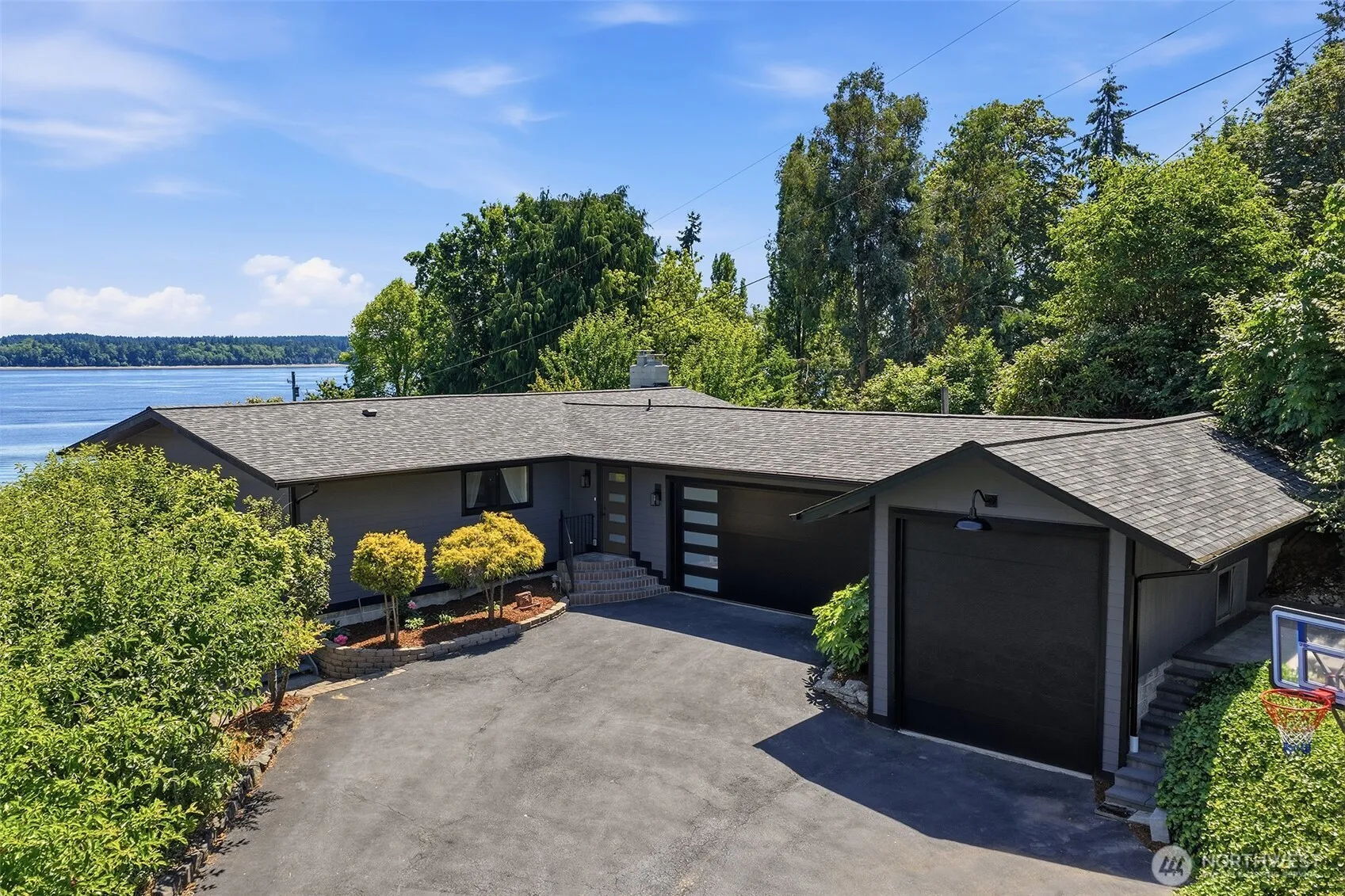 Property photo for 2101 Beverly Beach Drive Nw, Olympia