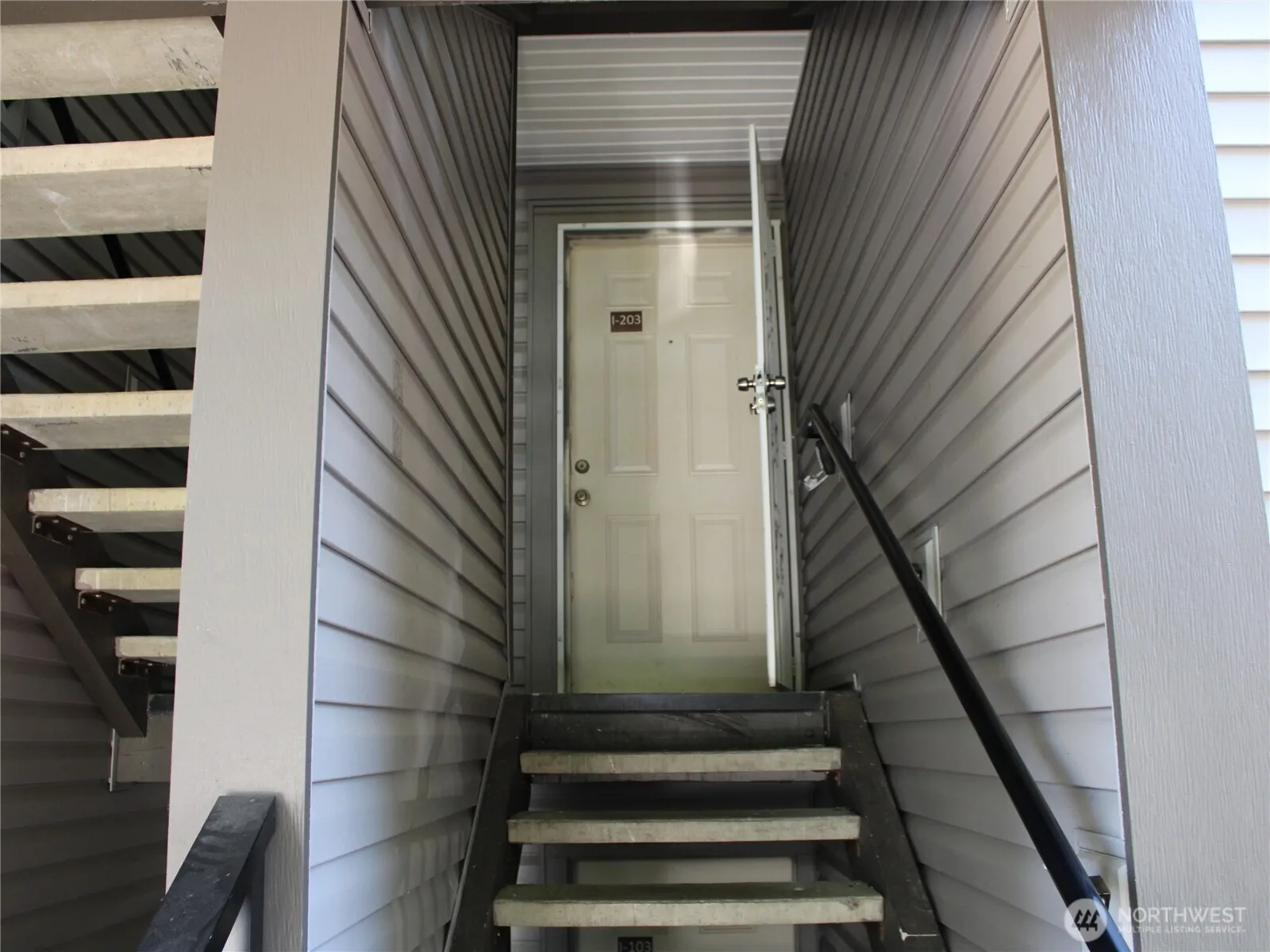 Property photo for 26339 116th Avenue Se #i-203, Kent photo 3