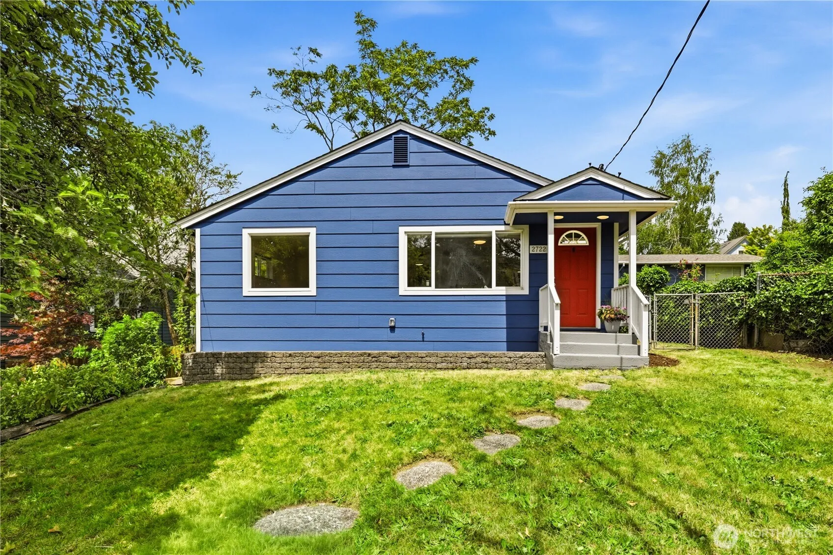 Property photo for 2722 Ne Blakeley Street, Seattle