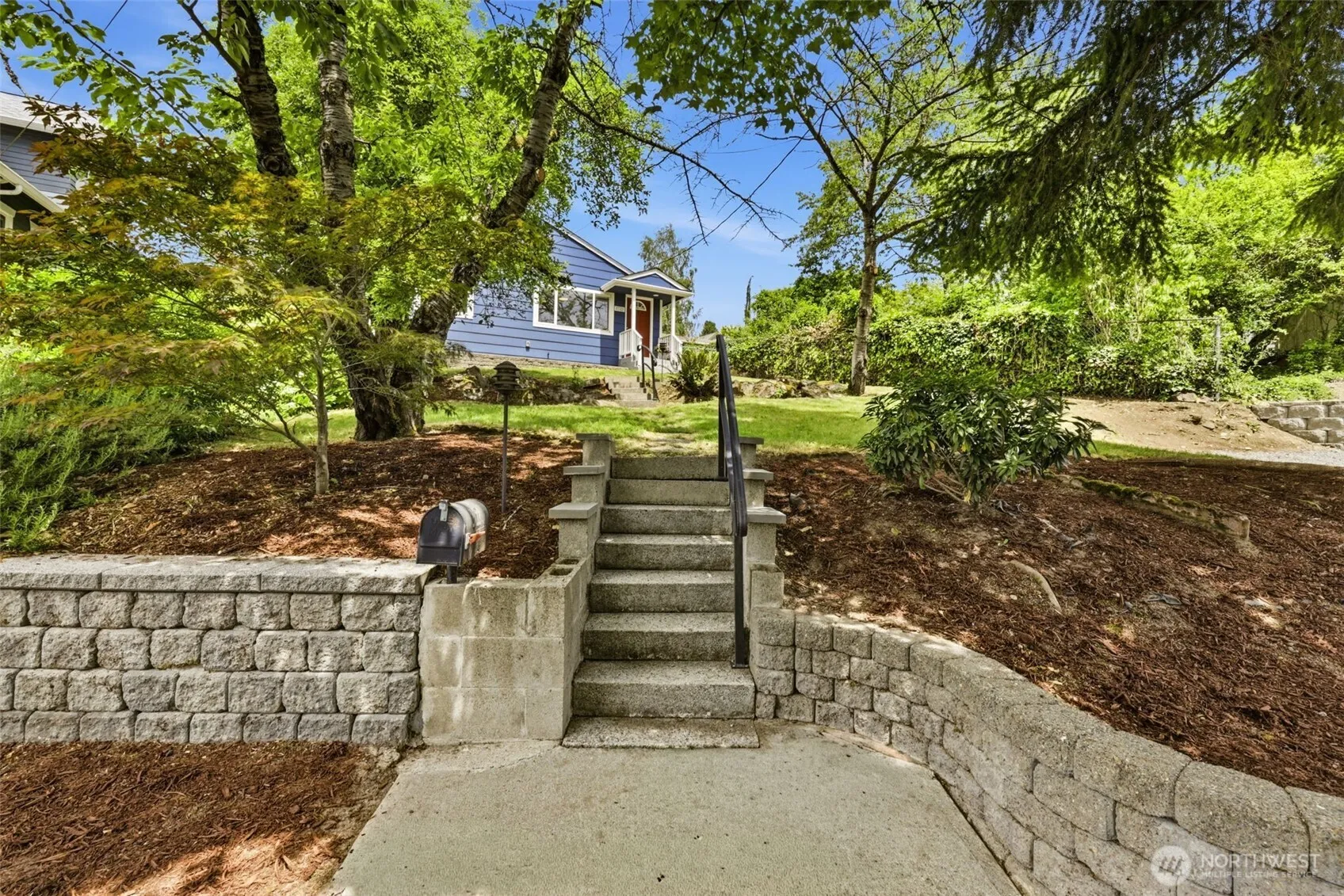Property photo for 2722 Ne Blakeley Street, Seattle photo 2