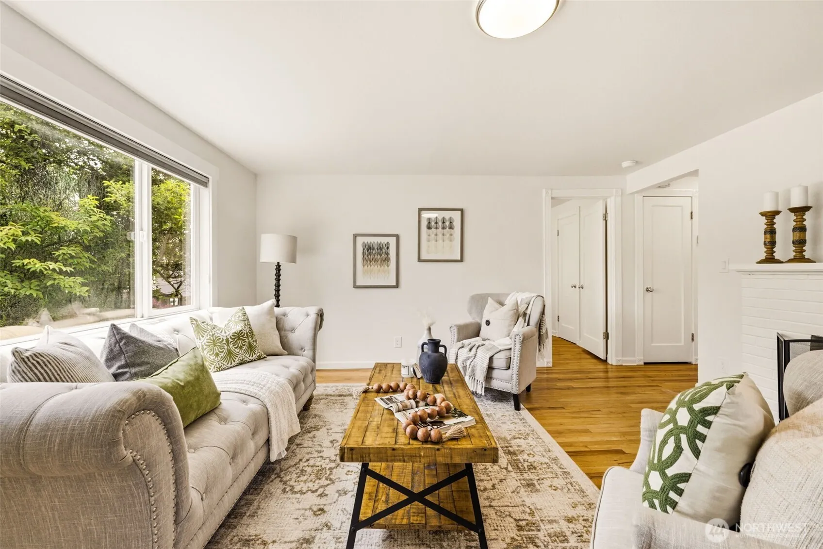 Property photo for 2722 Ne Blakeley Street, Seattle photo 5
