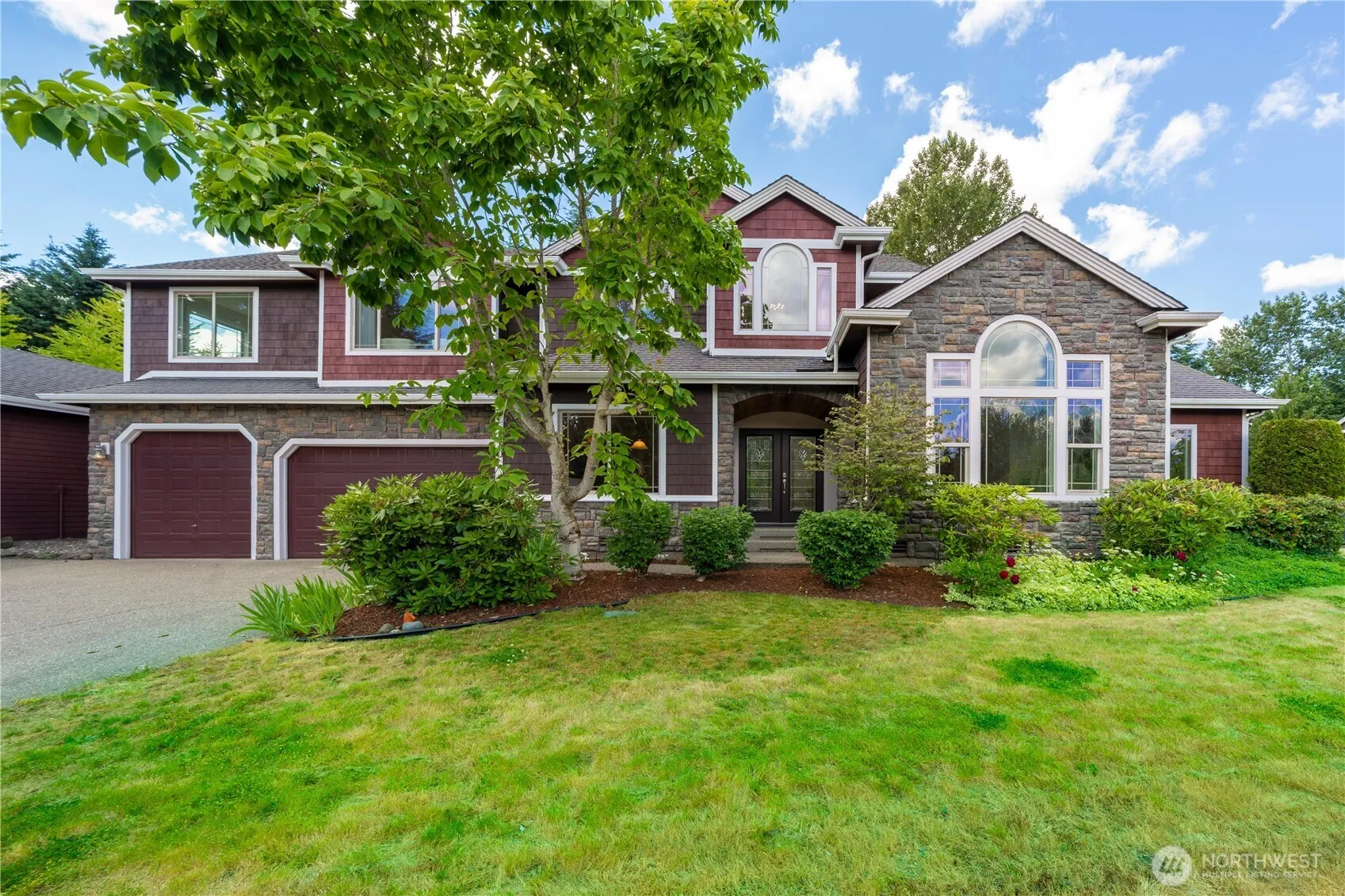 Property photo for 810 195th Avenue E, Lake Tapps photo 2