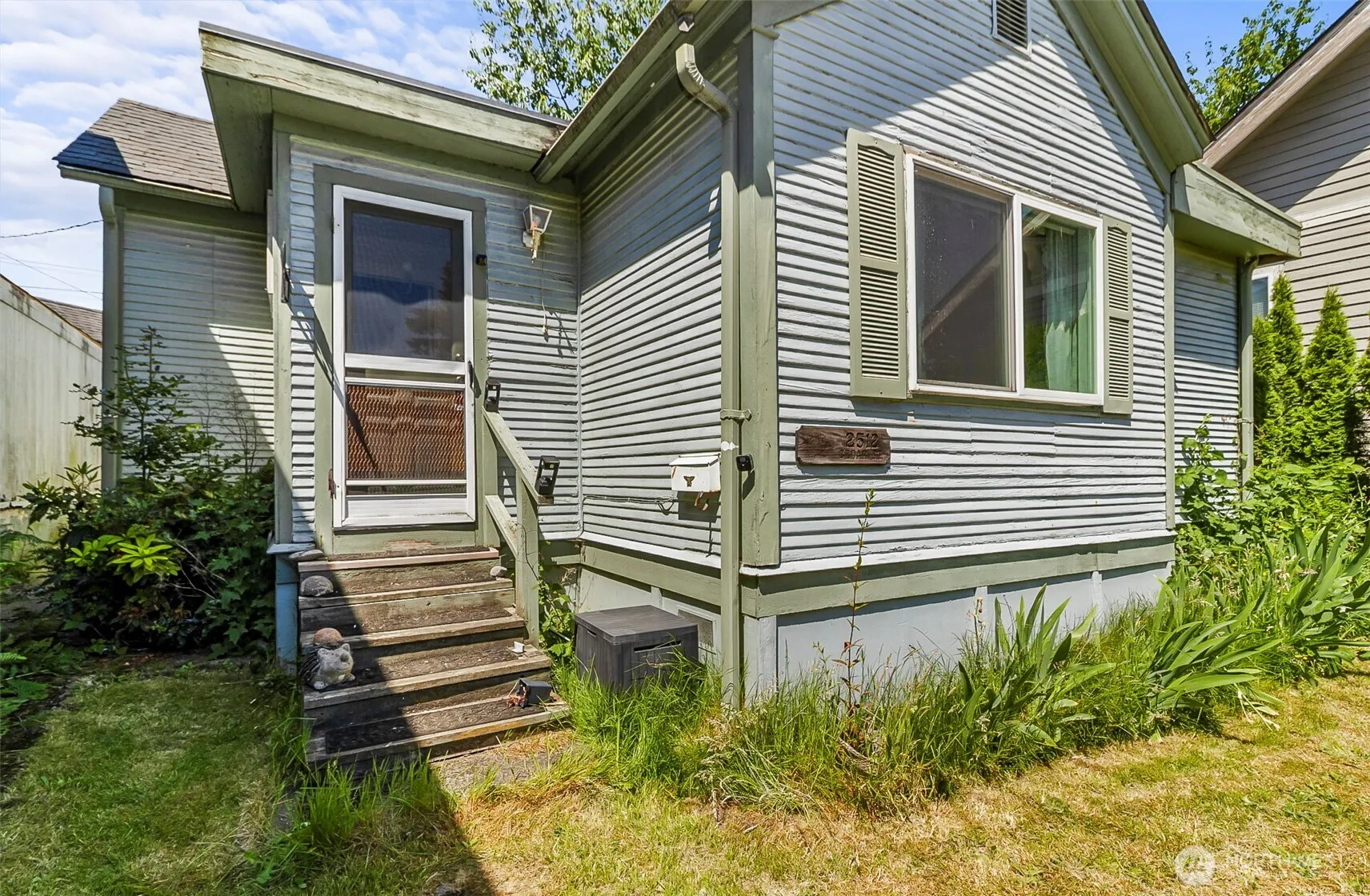 Property photo for 2512 Cedar Street, Everett