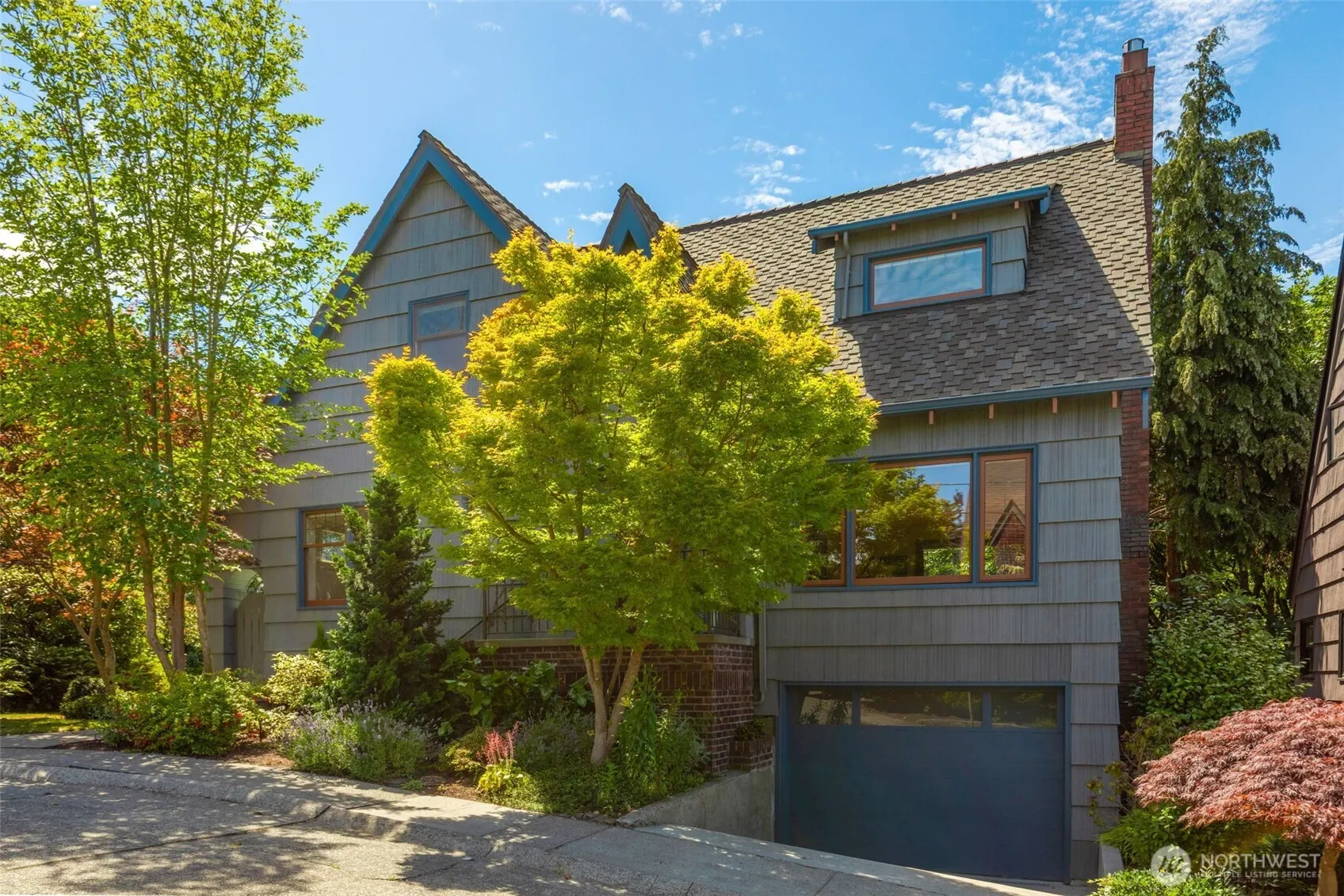 Property photo for 2501 Nob Hill Place N, Seattle