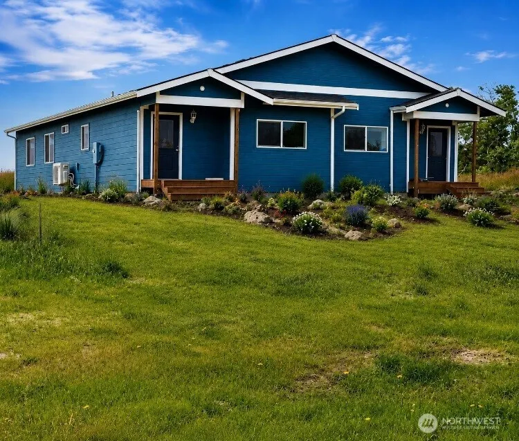 Property photo for 221 Marine View Drive Sw, Ocean Shores photo 2