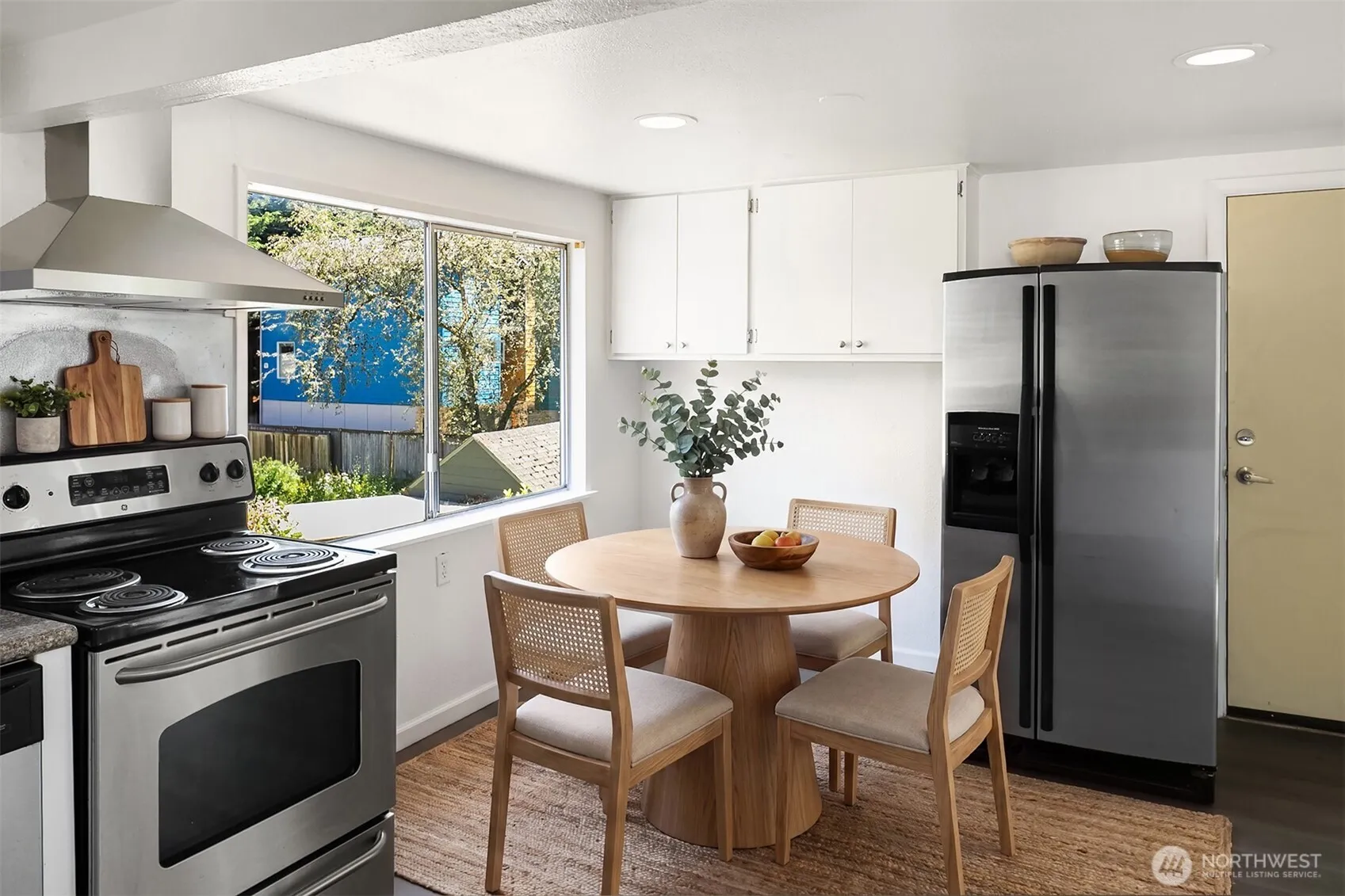 Property photo for 3527 S Hudson Street Ct, Seattle photo 4