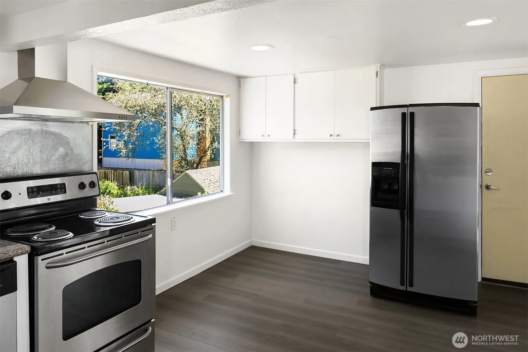 Property photo for 3527 S Hudson Street Ct, Seattle photo 5