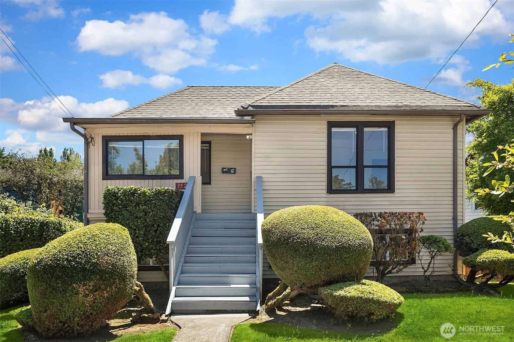 Property photo for 3527 S Hudson Street, Seattle