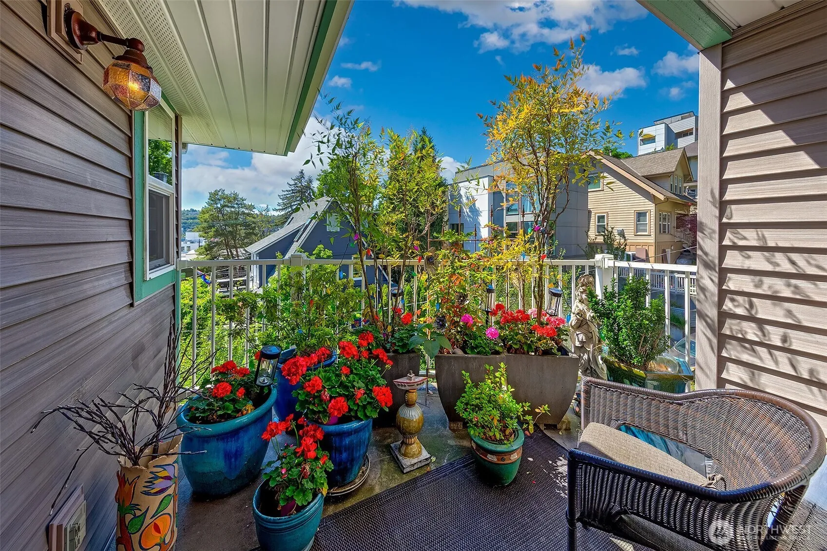 Property photo for 1906 Franklin Place E #201, Seattle photo 4