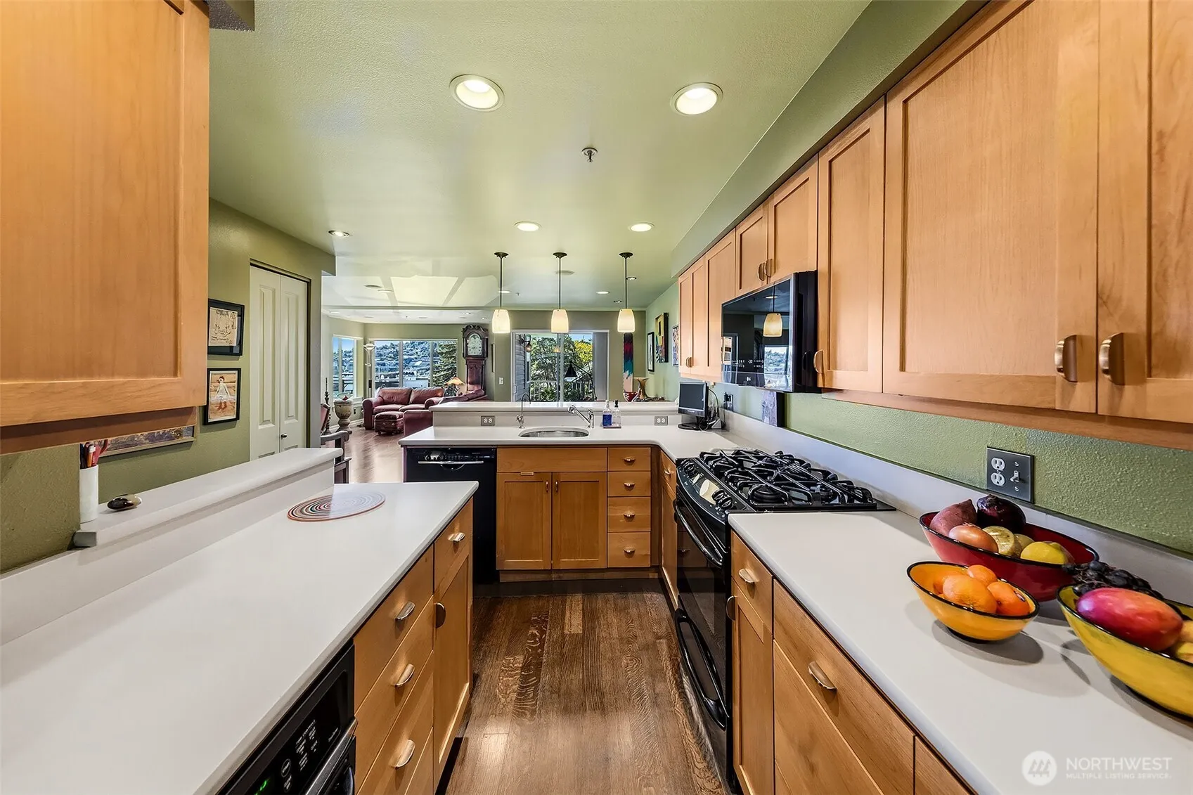 Property photo for 1906 Franklin Place E #201, Seattle photo 3