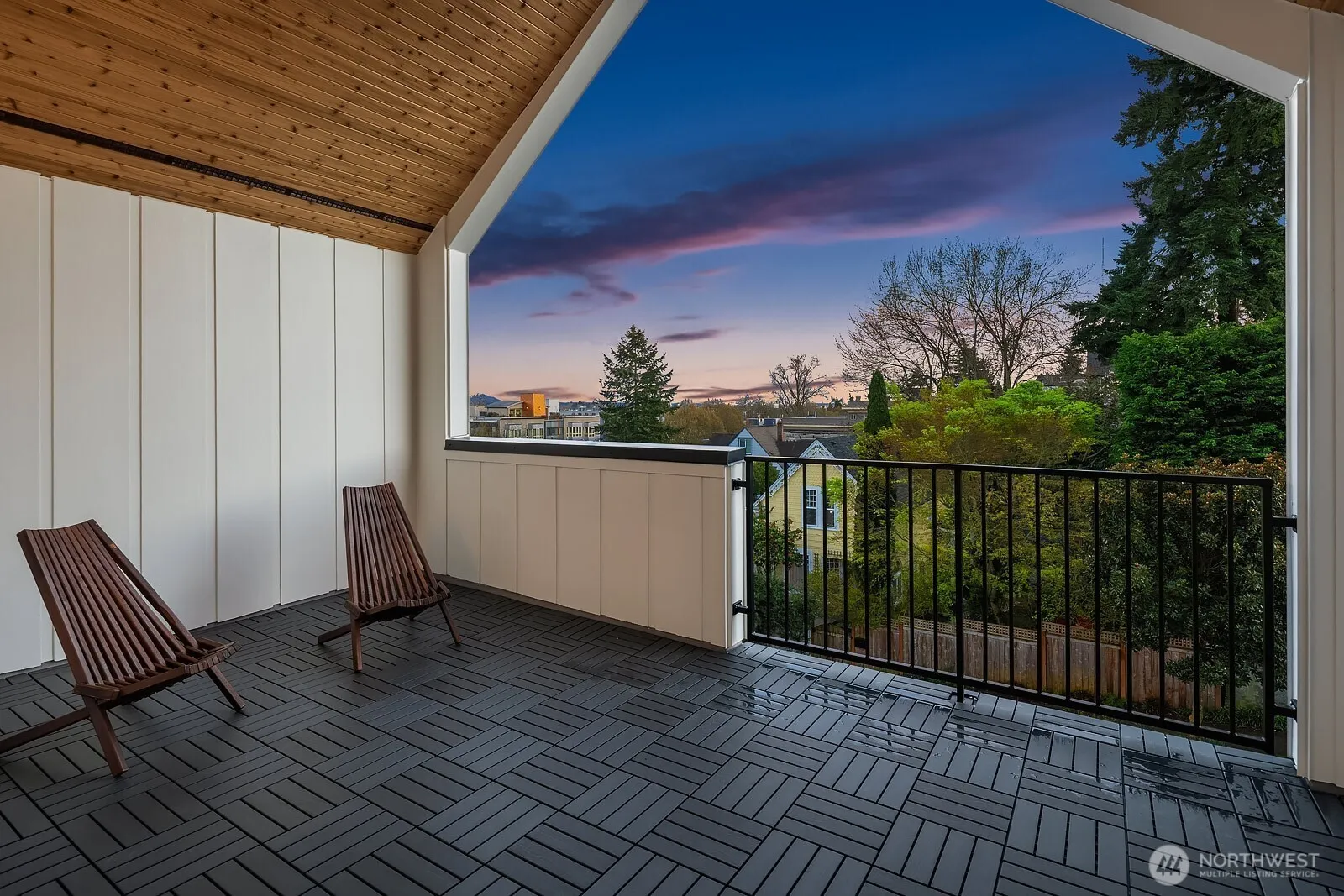 Property photo for 1806 E Mercer Street, Seattle