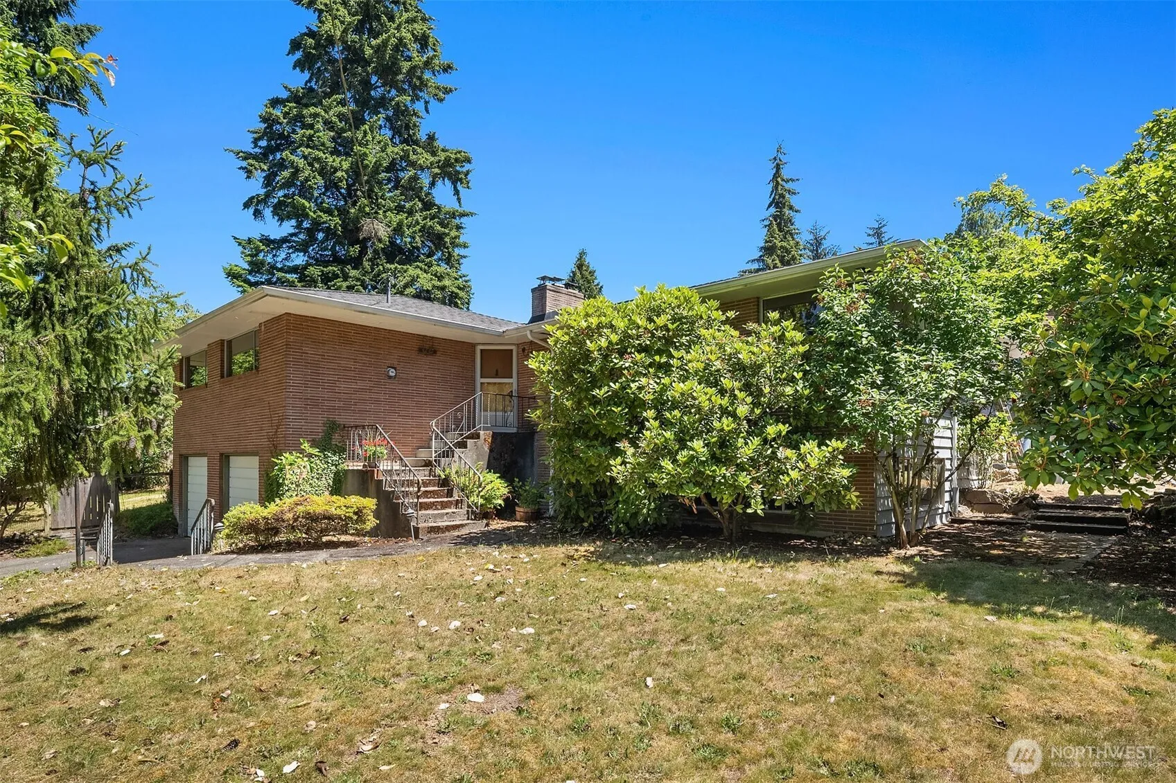 Property photo for 8725 Maple Lane, Edmonds photo 2