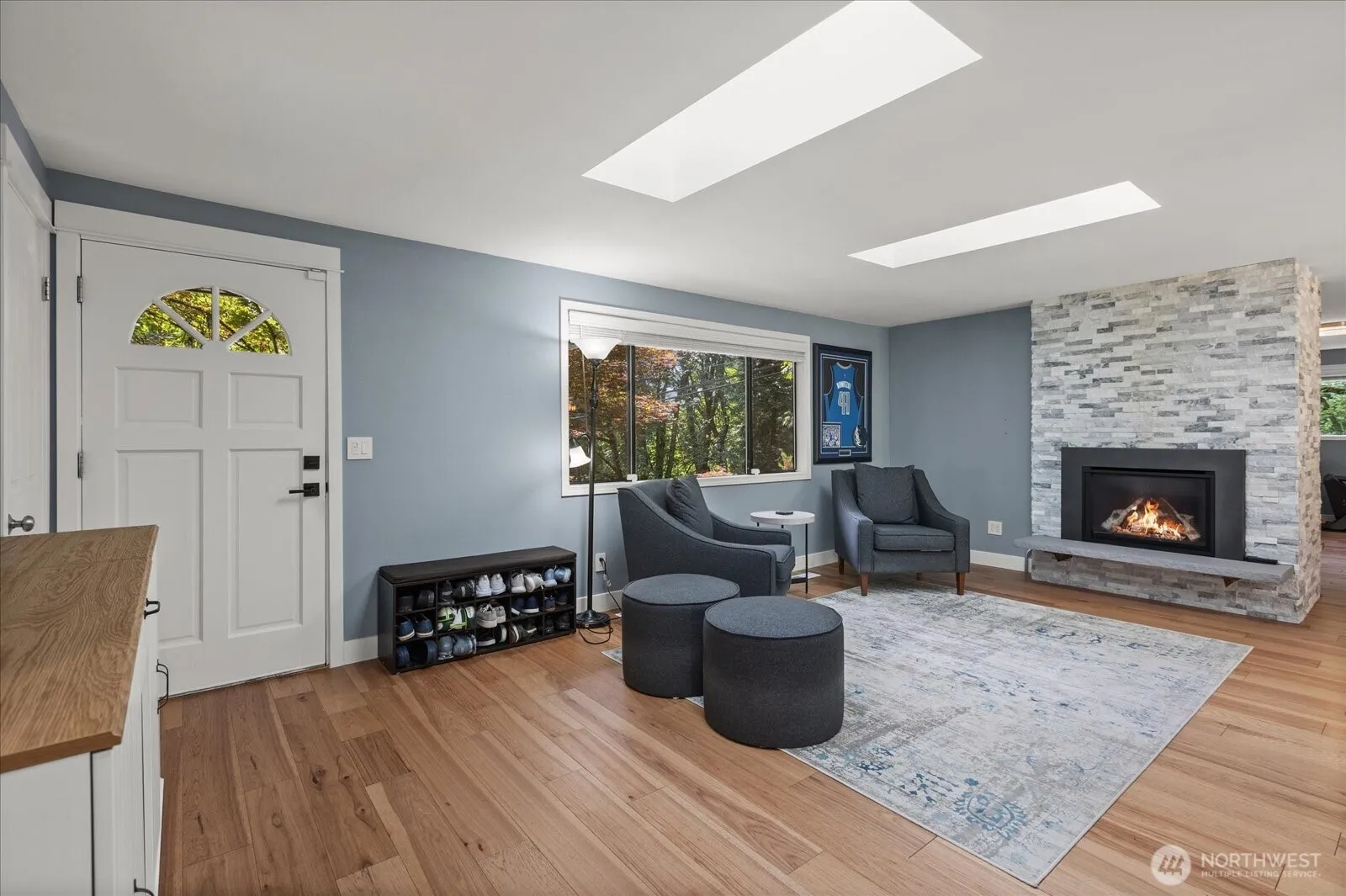 Property photo for 6632 Ne 196th Street, Kenmore photo 4