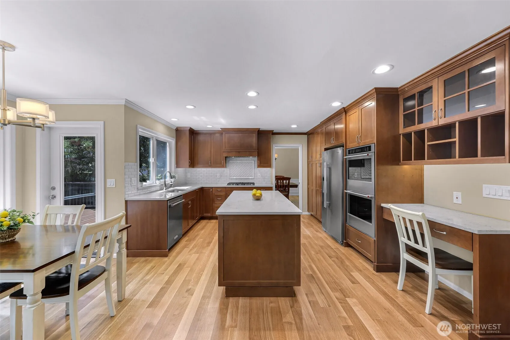 Property photo for 25827 Ne 9th Street, Sammamish photo 4