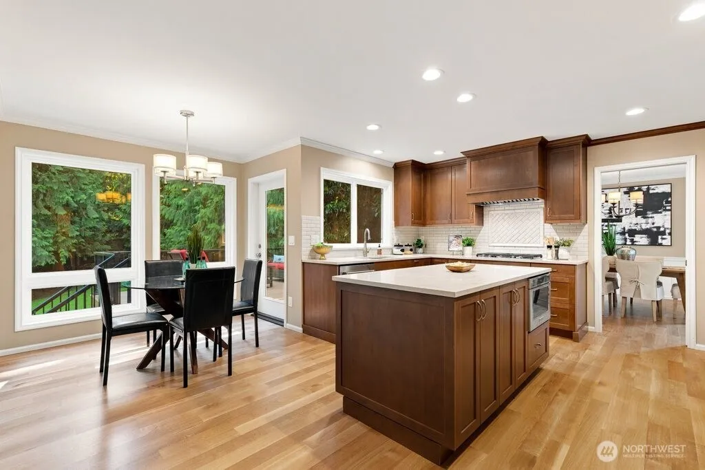 Property photo for 25827 Ne 9th Street, Sammamish