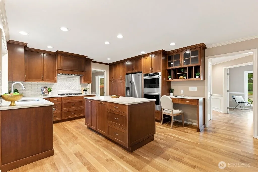 Property photo for 25827 Ne 9th Street, Sammamish photo 4