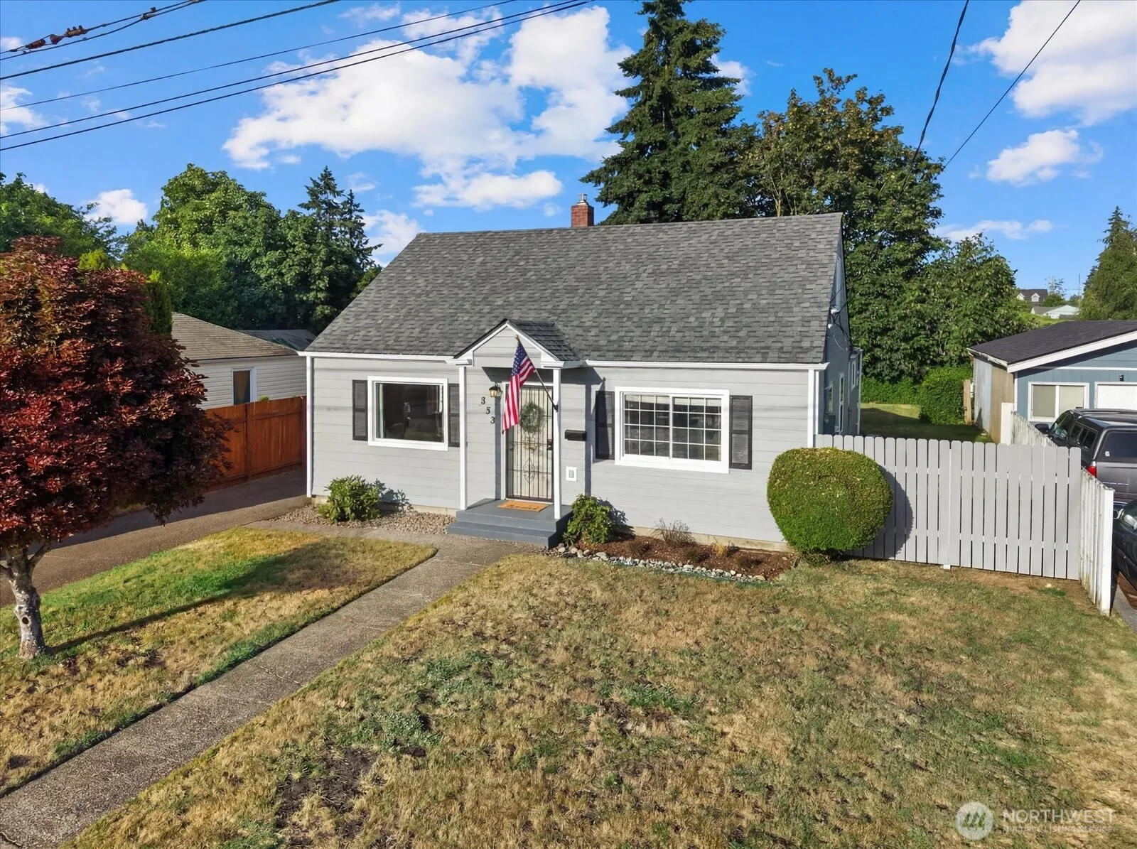 Property photo for 833 S Macarthur Street, Tacoma photo 3
