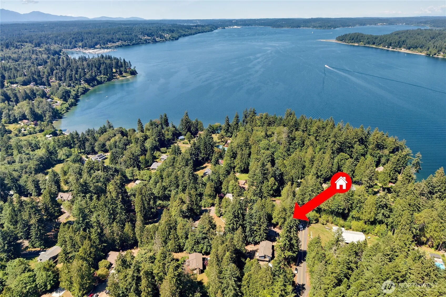 Property photo for 8210 University Point Circle Ne, Bremerton photo 4