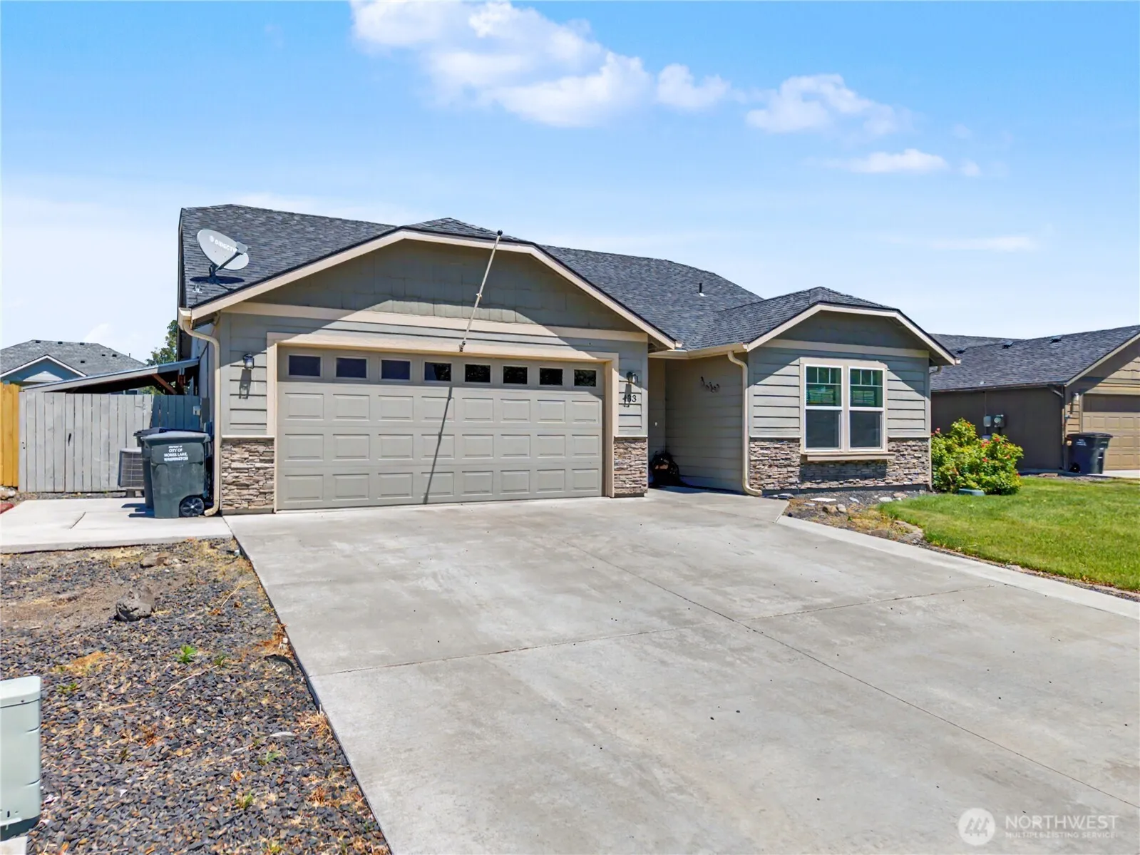 Property photo for 433 S Trillium Way, Moses Lake photo 2