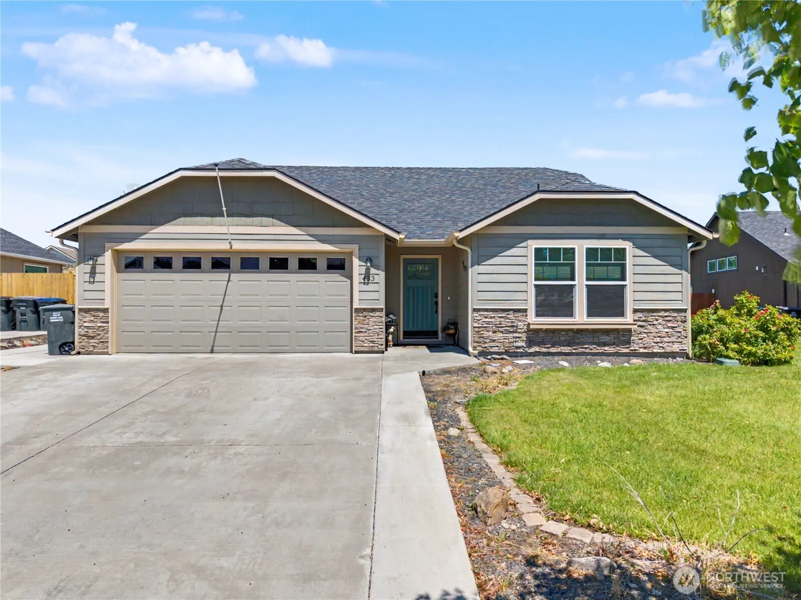 Property photo for 433 S Trillium Way, Moses Lake photo 3