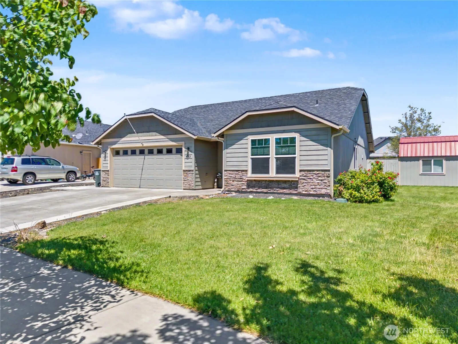 Property photo for 433 S Trillium Way, Moses Lake