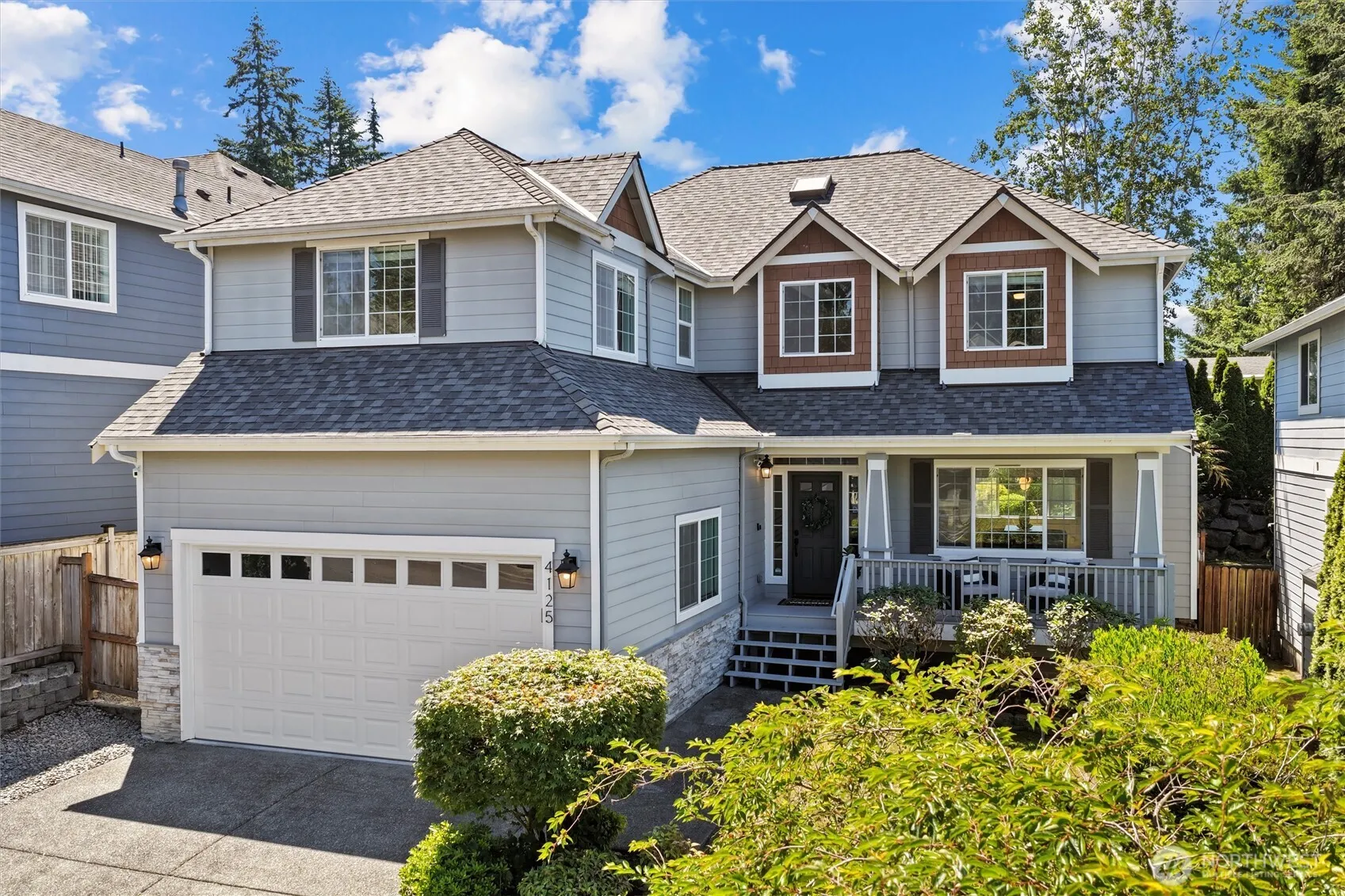 Property photo for 4125 Ne 27th Place, Renton photo 2