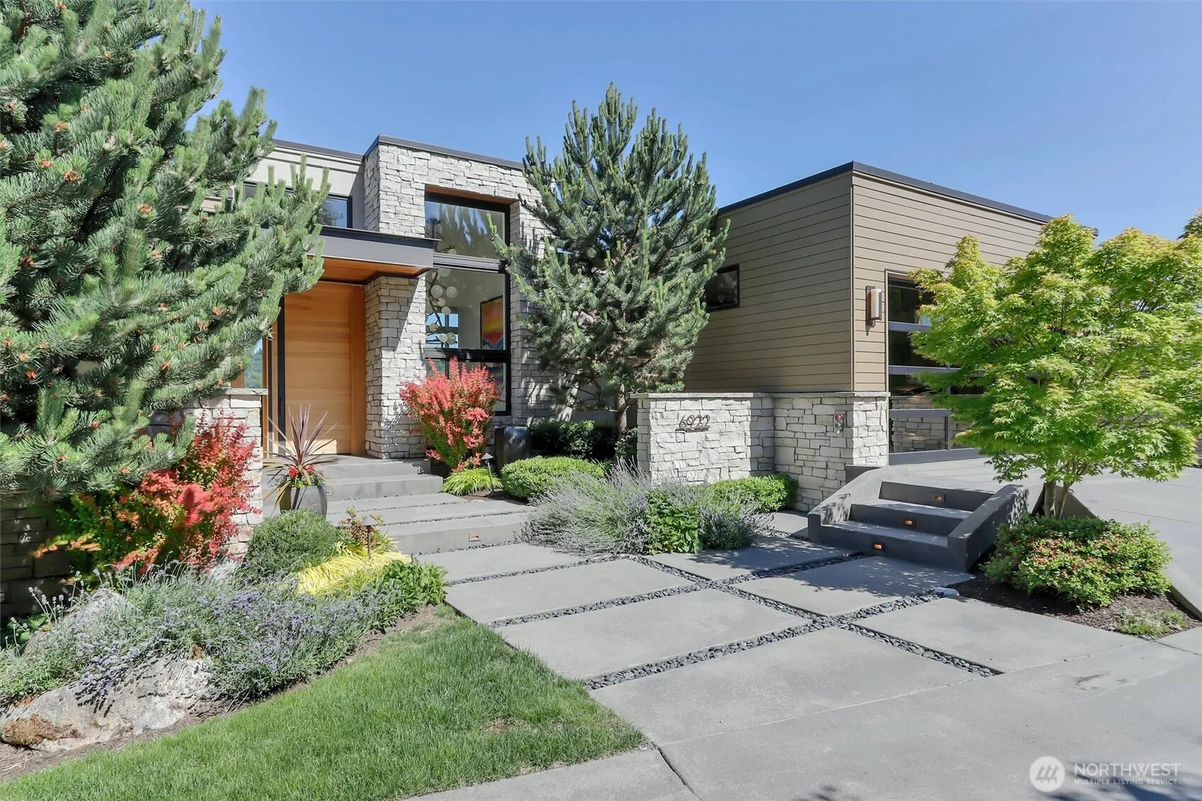 Property photo for 6922 96th Avenue Se, Mercer Island photo 4