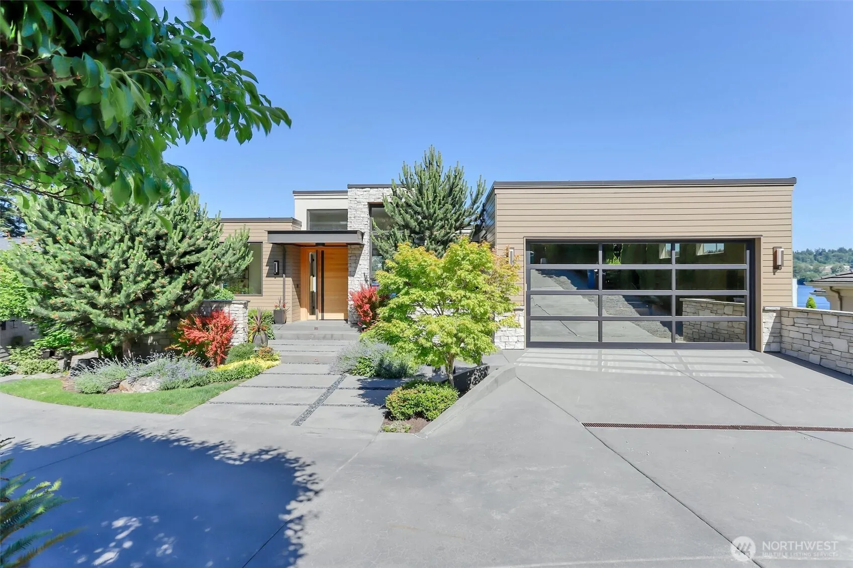 Property photo for 6922 96th Avenue Se, Mercer Island photo 3