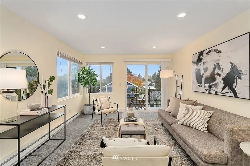 Property photo for 6501 24th Avenue Nw #202, Seattle photo 2