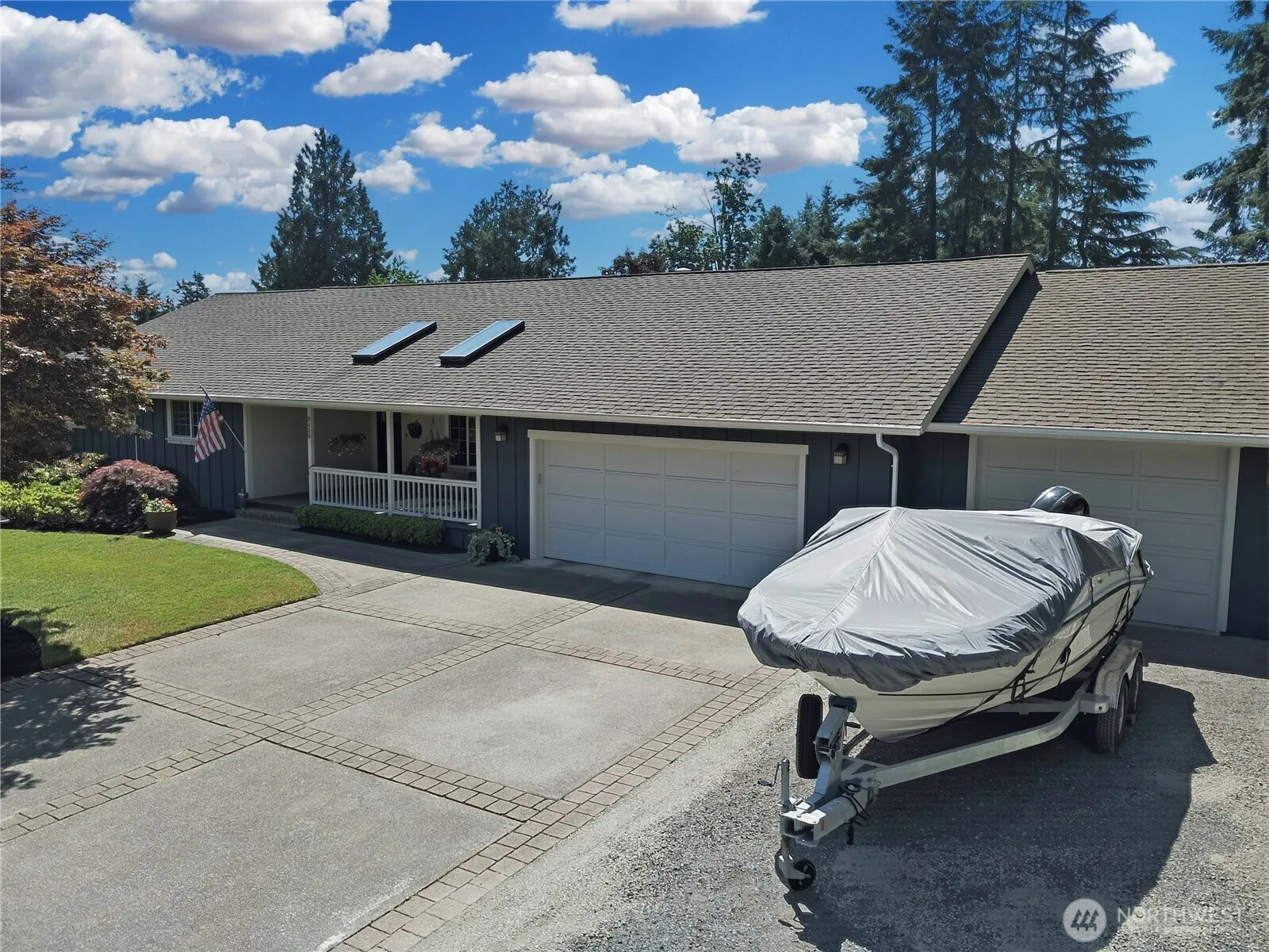 Property photo for 8435 Ne 147th Place, Kenmore photo 4