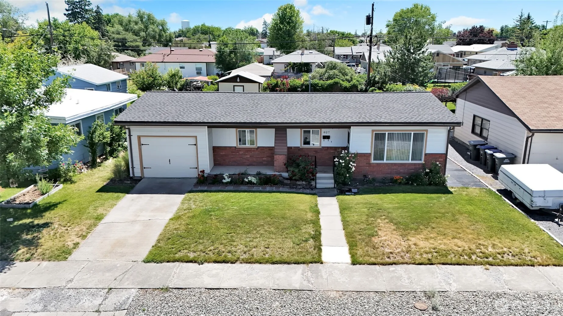 Property photo for 827 S Juniper Drive, Moses Lake