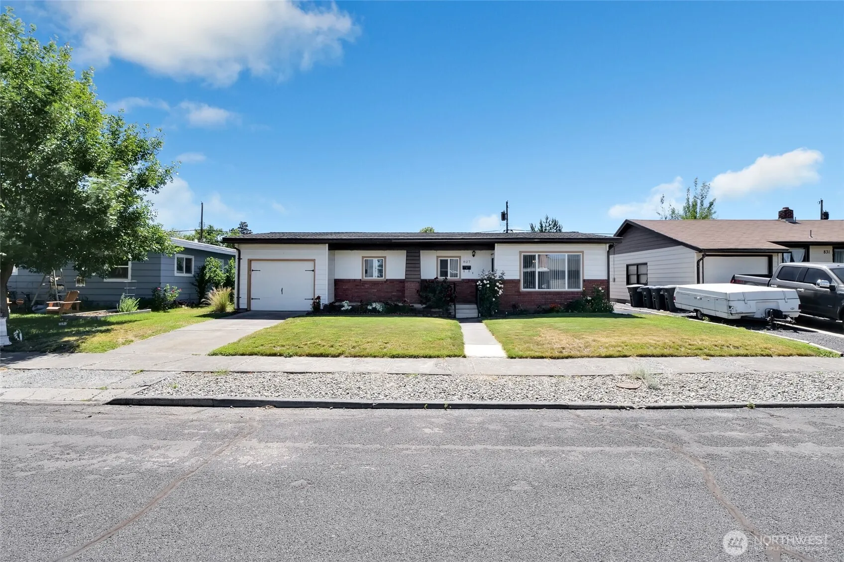 Property photo for 827 S Juniper Drive, Moses Lake photo 3