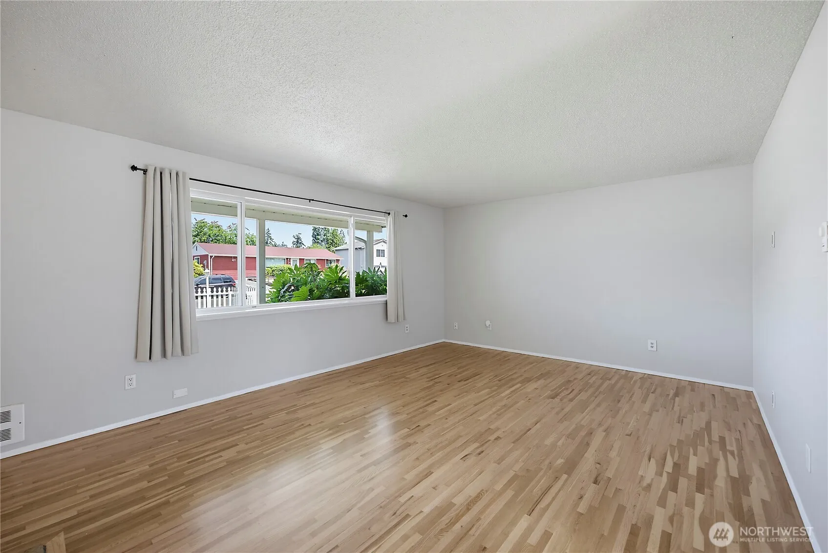 Property photo for 4616 S Burkhart Drive, Tacoma photo 4
