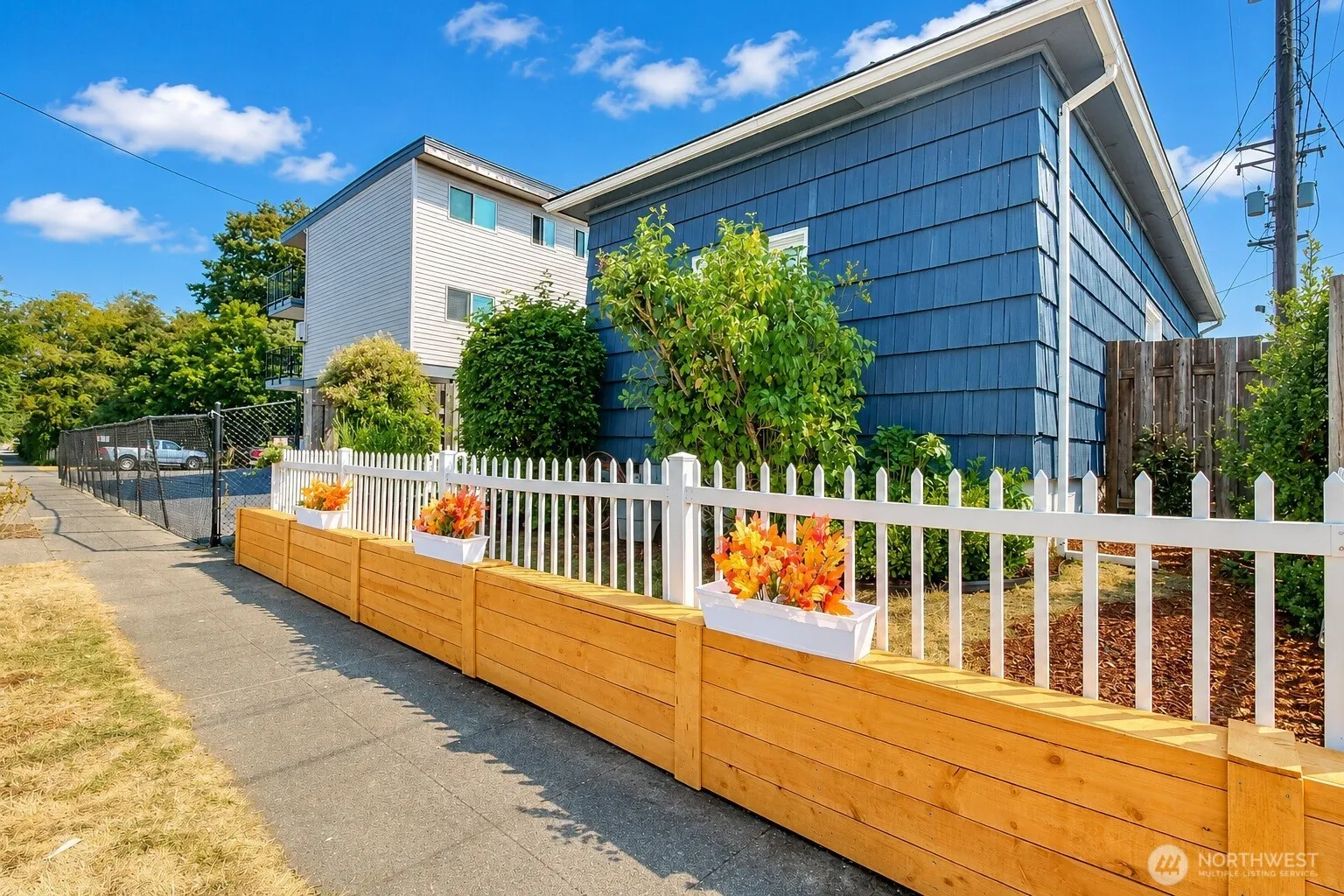 Property photo for 611 N Junett Street N, Tacoma photo 5