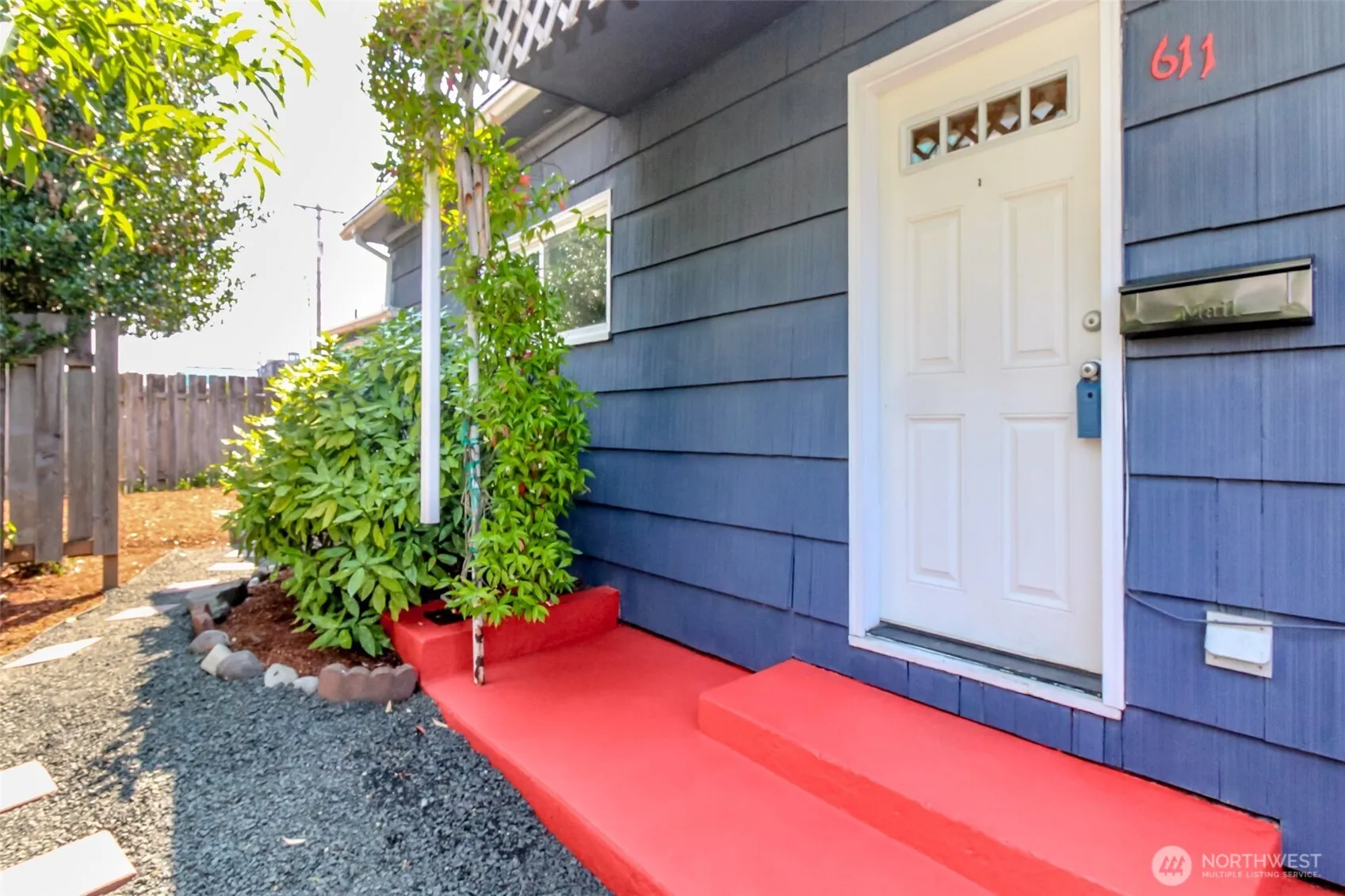 Property photo for 611 N Junett Street N, Tacoma photo 3