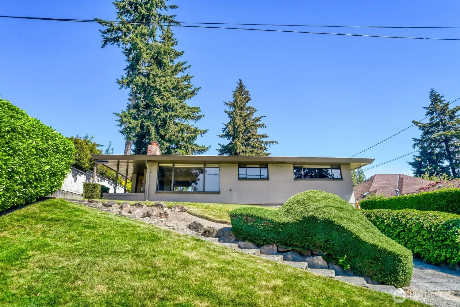 Property photo for 10012 Ne 22nd Street, Bellevue