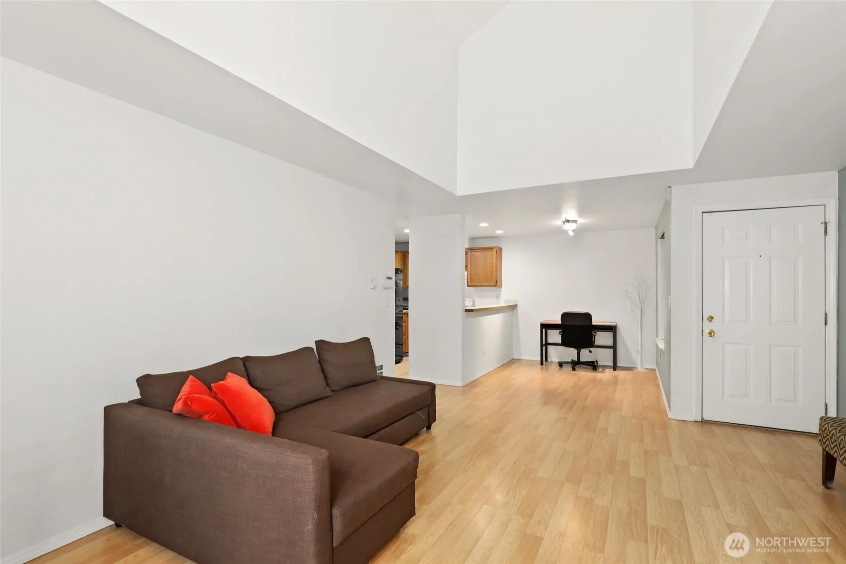 Property photo for 22810 30th Avenue S #b302, Des Moines photo 4