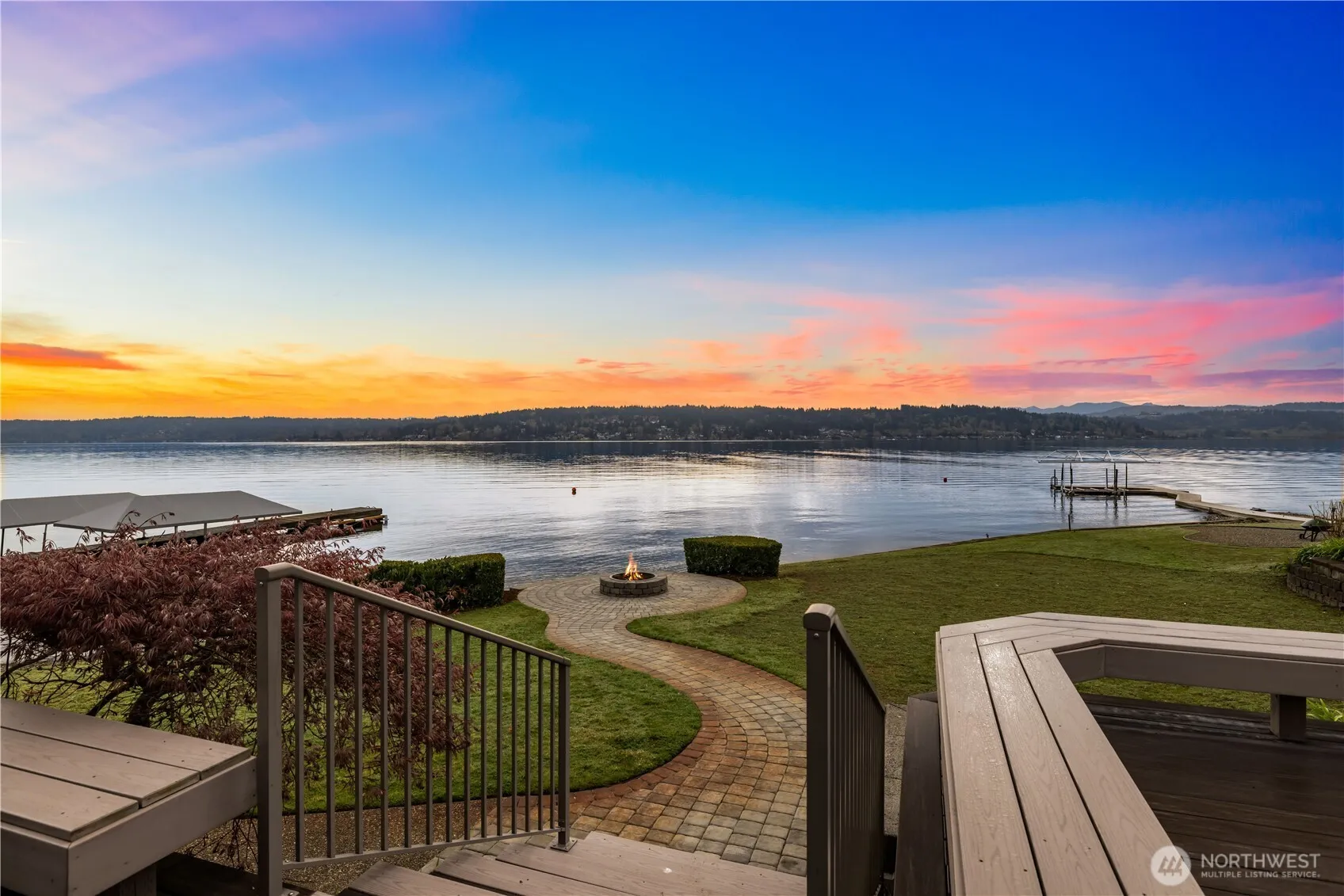 Property photo for 3418 W Lake Sammamish Parkway Se, Bellevue photo 3