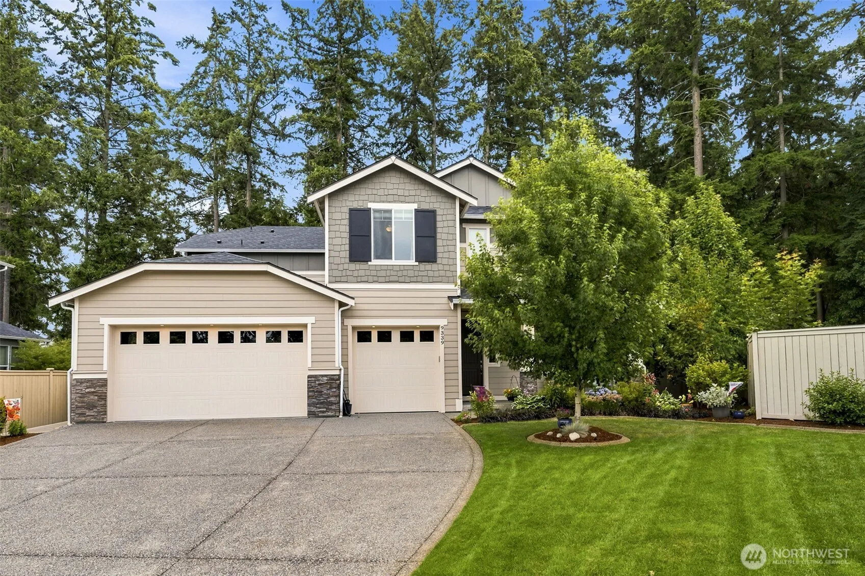 Property photo for 9339 Balata Court Ne, Lacey photo 2