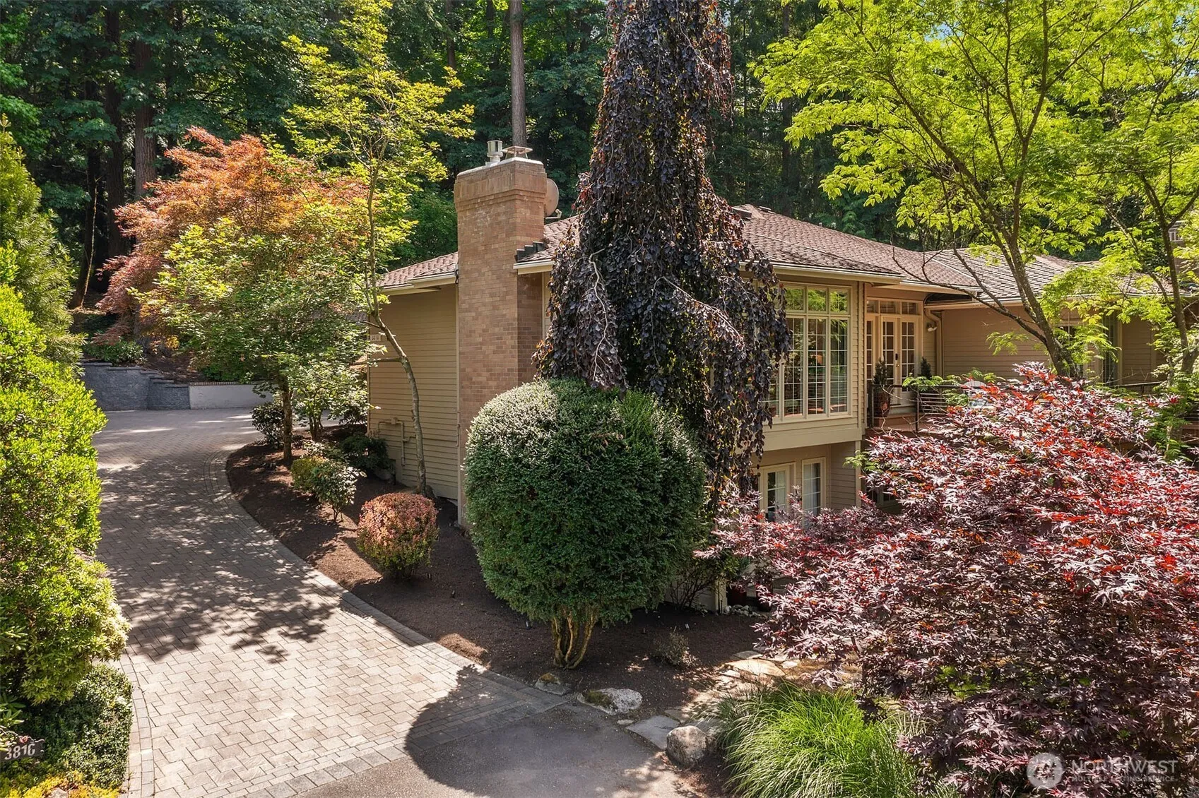 Property photo for 3816 140th Avenue Ne, Bellevue photo 2