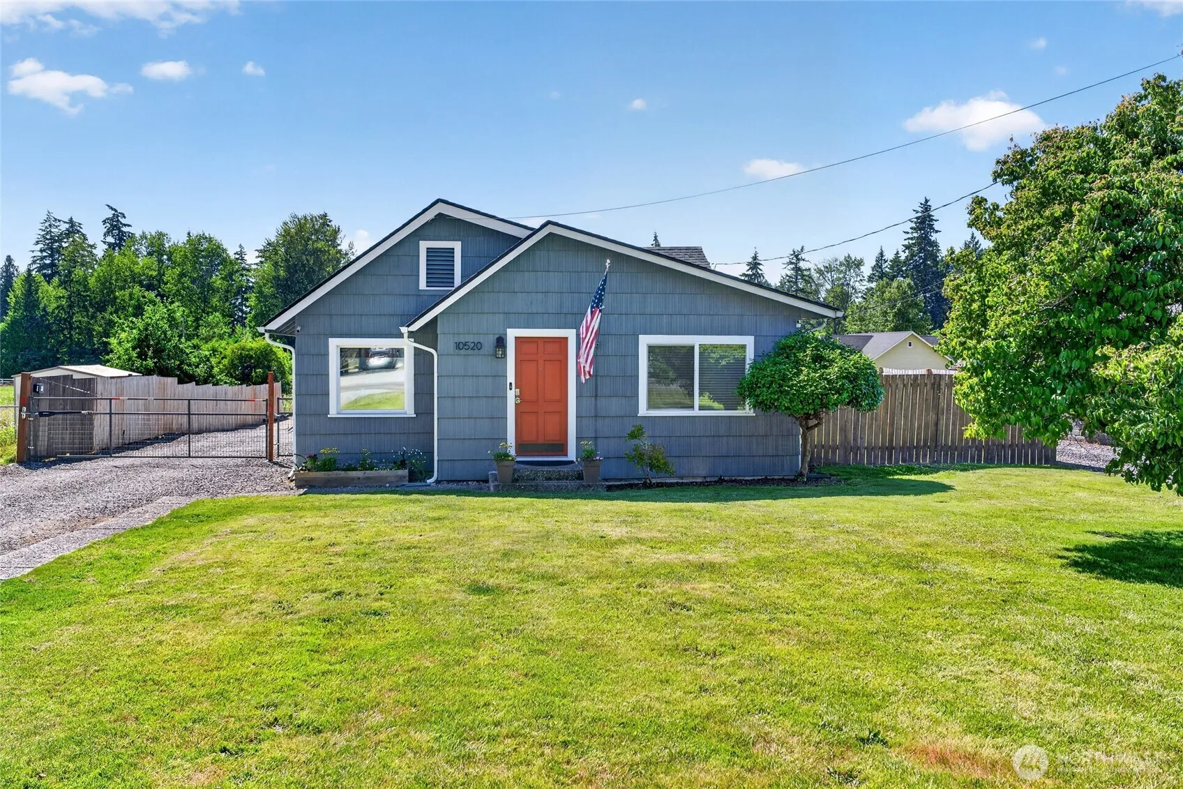 Property photo for 10520 50th Avenue E, Tacoma photo 2
