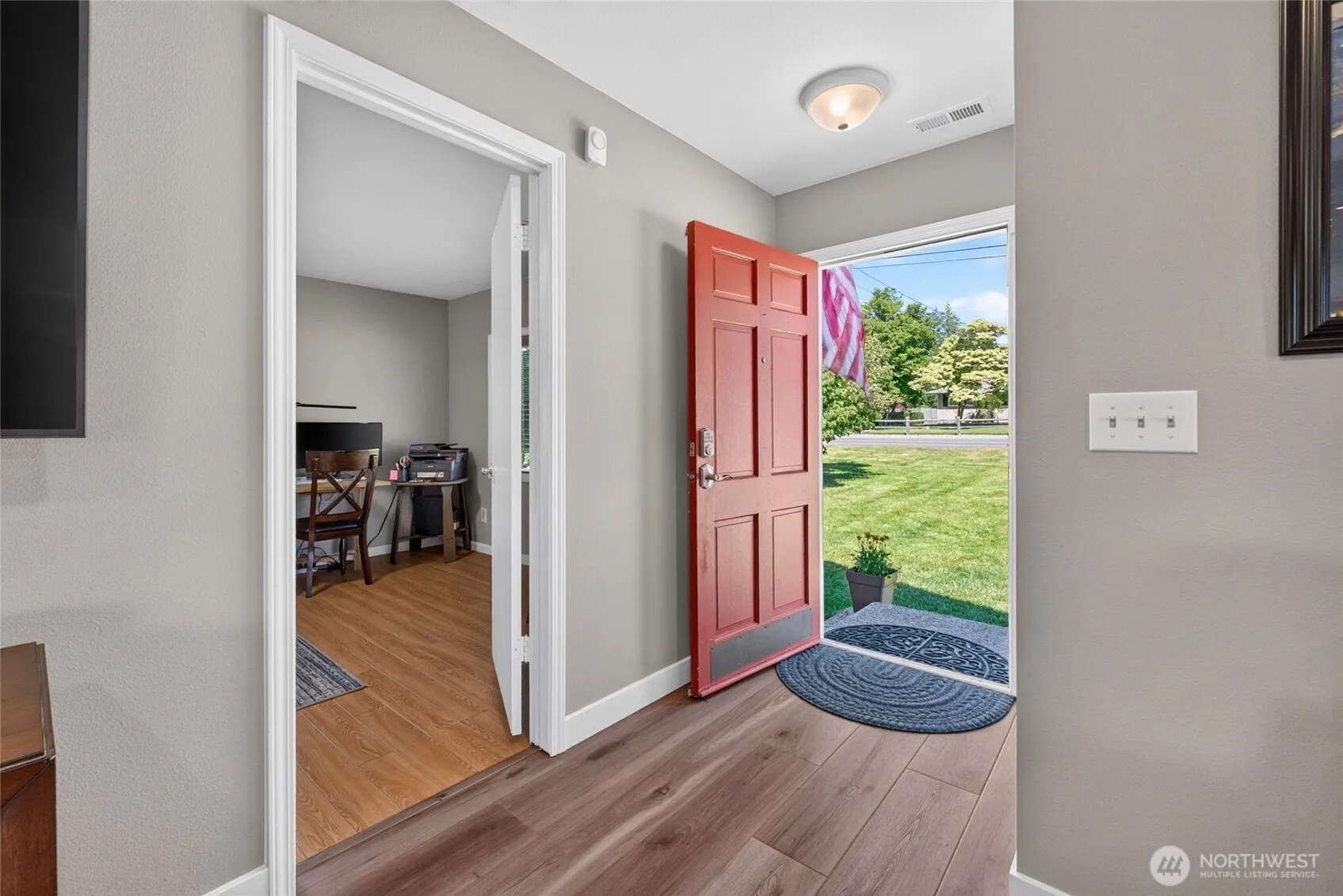 Property photo for 10520 50th Avenue E, Tacoma photo 4