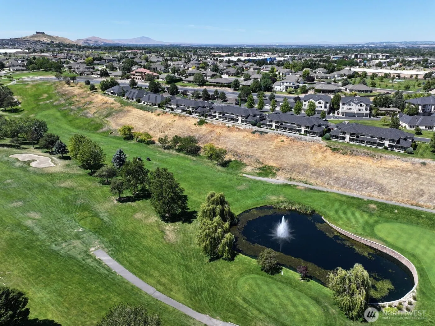 Property photo for 3710 W Canyon Lakes Drive #d102, Kennewick photo 2