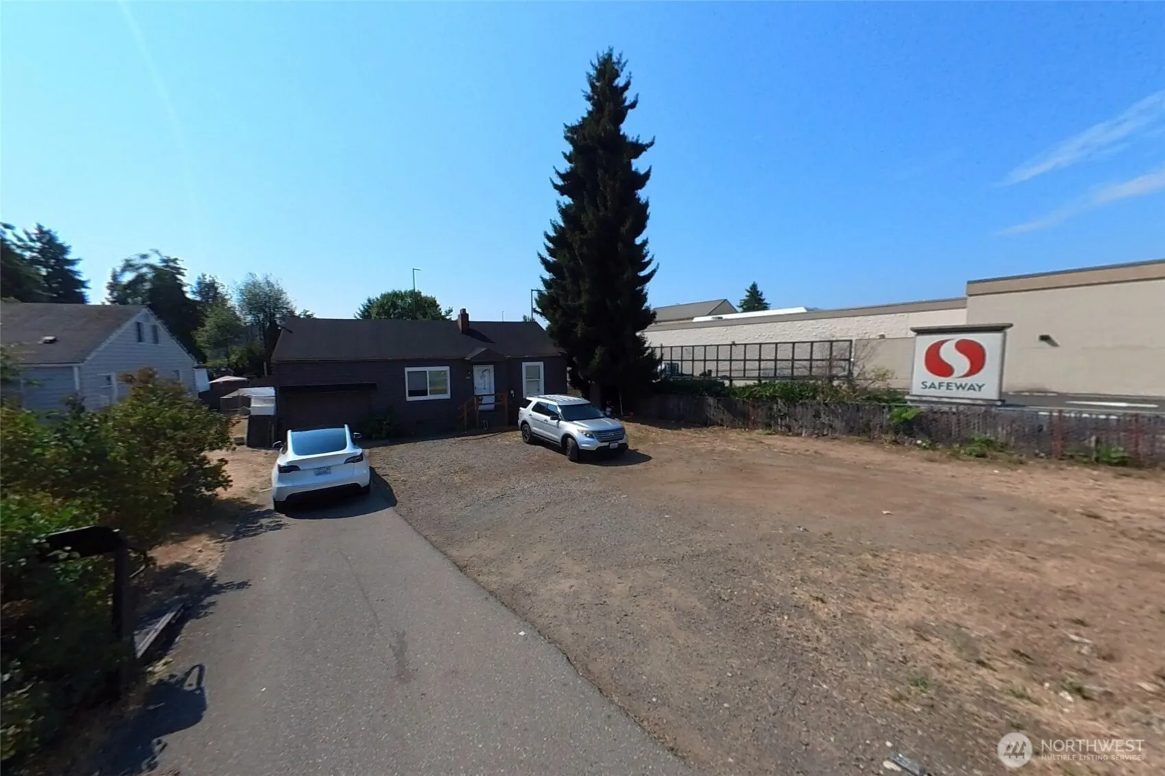 Property photo for 7009 Ne 181st Street, Kenmore