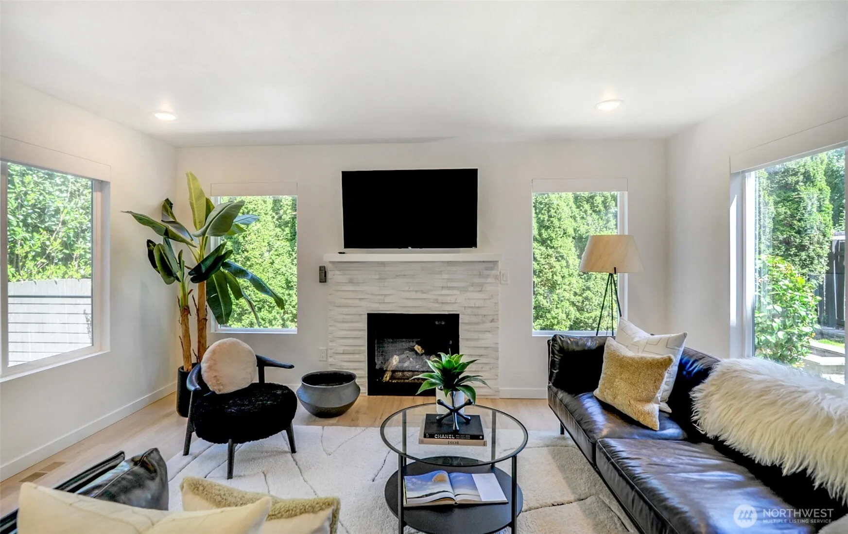 Property photo for 1622 Monroe Avenue Ne, Renton photo 3