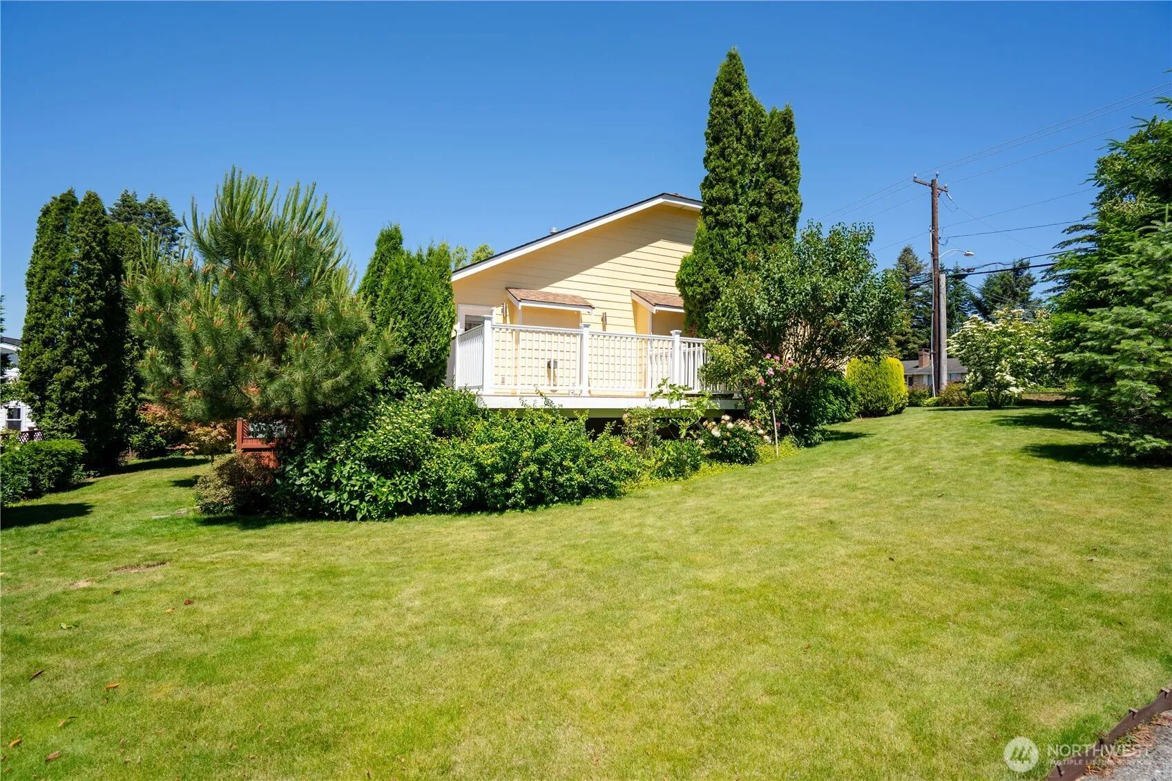 Property photo for 8555 Bender Road, Lynden photo 2